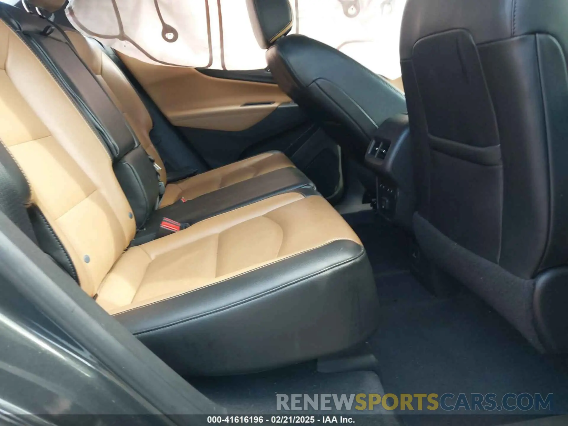 8 Photograph of a damaged car 3GNAXNEV5LS566564 CHEVROLET EQUINOX 2020