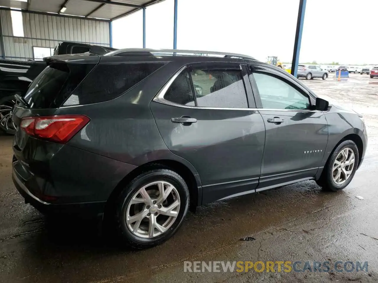 3 Photograph of a damaged car 3GNAXNEV8LS536085 CHEVROLET EQUINOX 2020