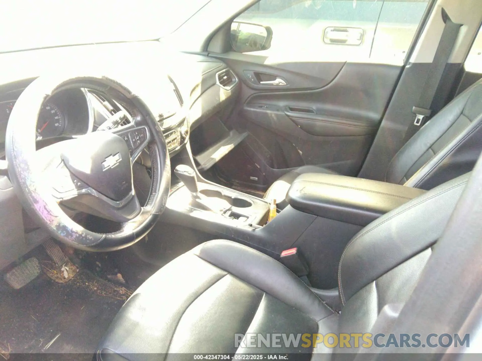 5 Photograph of a damaged car 3GNAXNEV9LS556040 CHEVROLET EQUINOX 2020