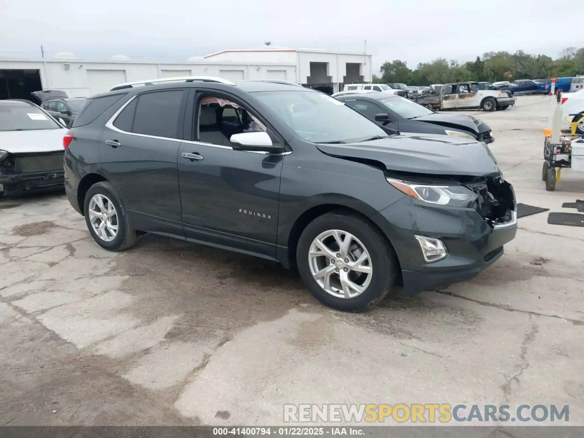 1 Photograph of a damaged car 3GNAXNEV9LS575168 CHEVROLET EQUINOX 2020