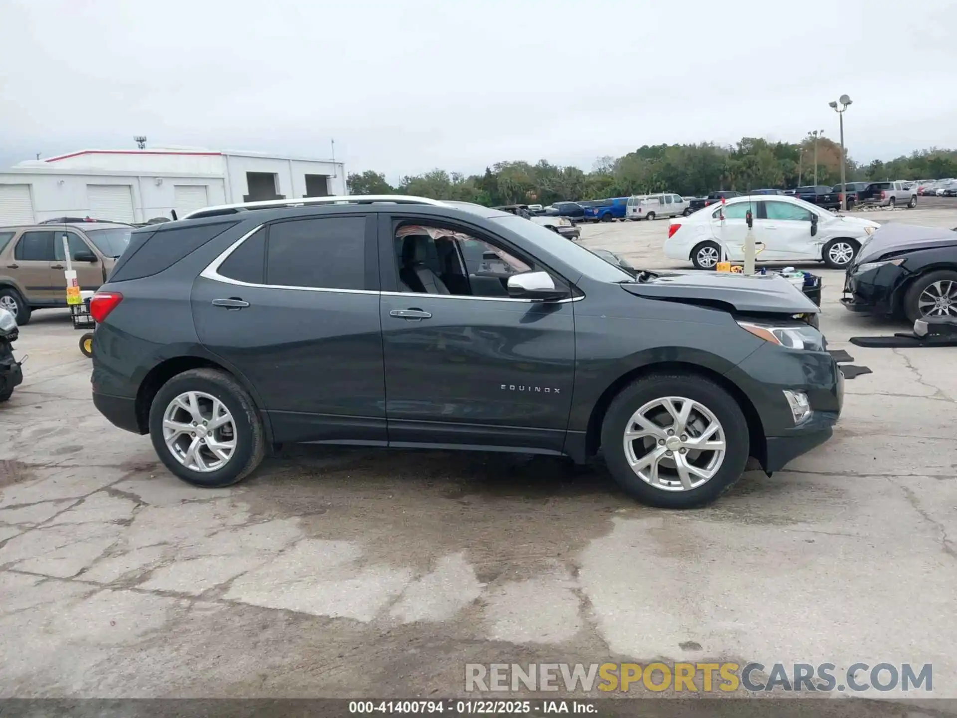 12 Photograph of a damaged car 3GNAXNEV9LS575168 CHEVROLET EQUINOX 2020