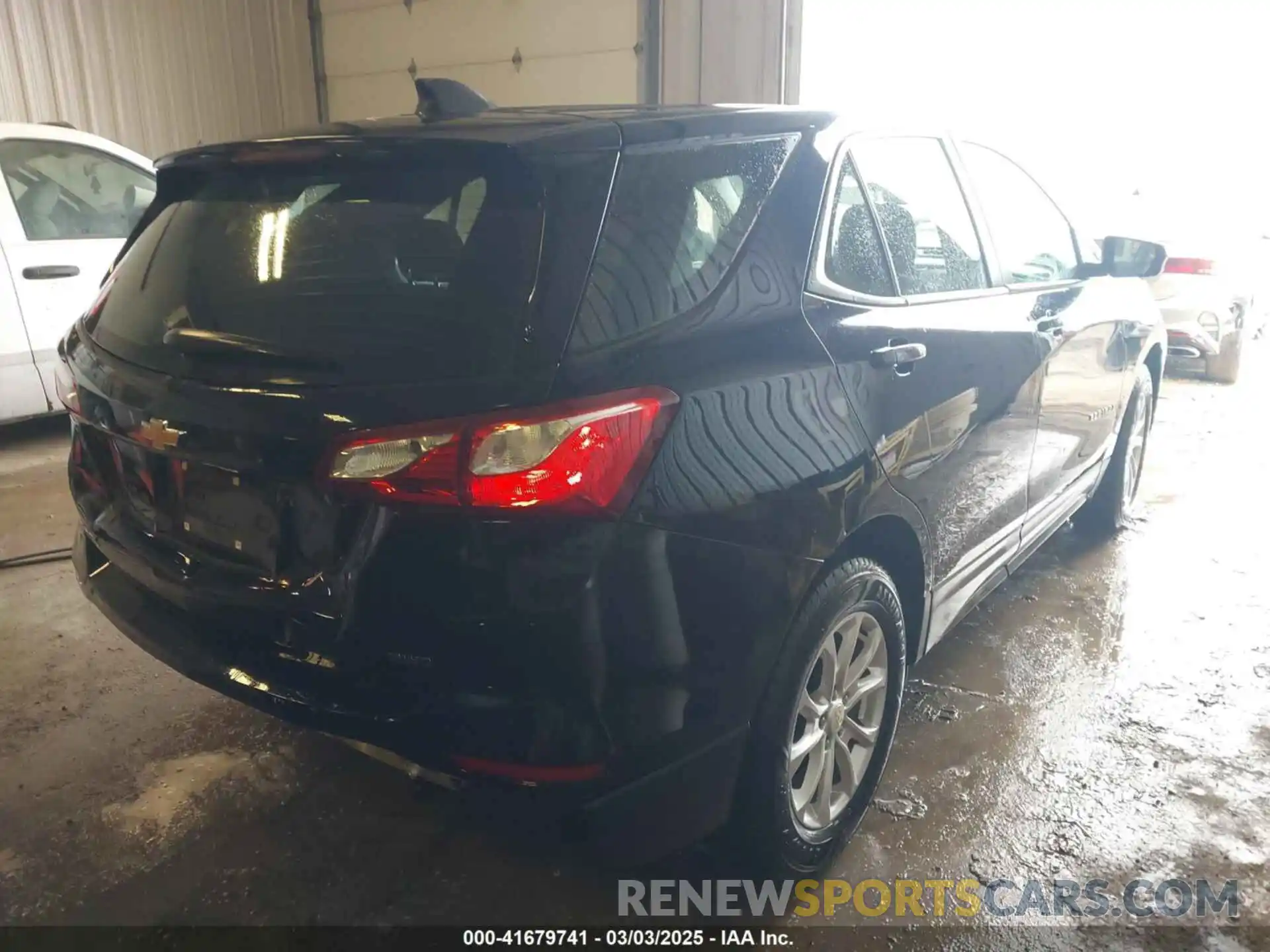 4 Photograph of a damaged car 3GNAXSEV0LS667221 CHEVROLET EQUINOX 2020