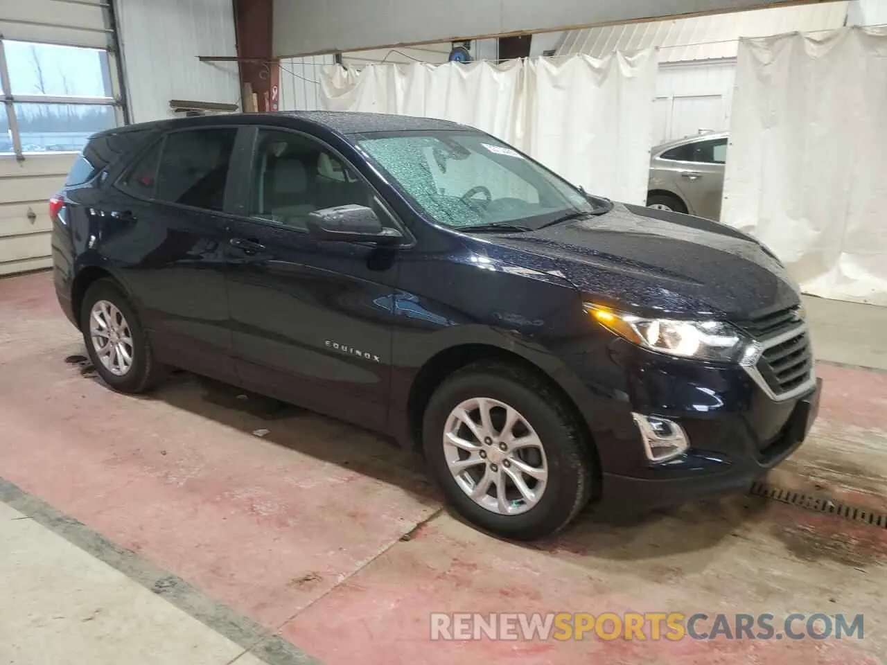 4 Photograph of a damaged car 3GNAXSEV1LS632087 CHEVROLET EQUINOX 2020