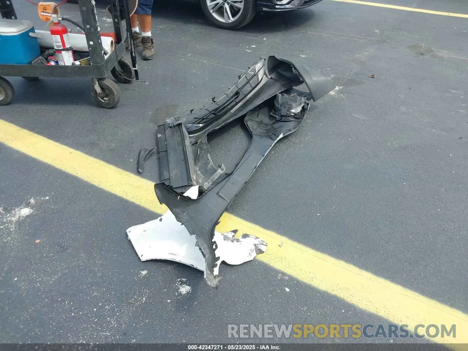 12 Photograph of a damaged car 3GNAXSEV2LS712840 CHEVROLET EQUINOX 2020