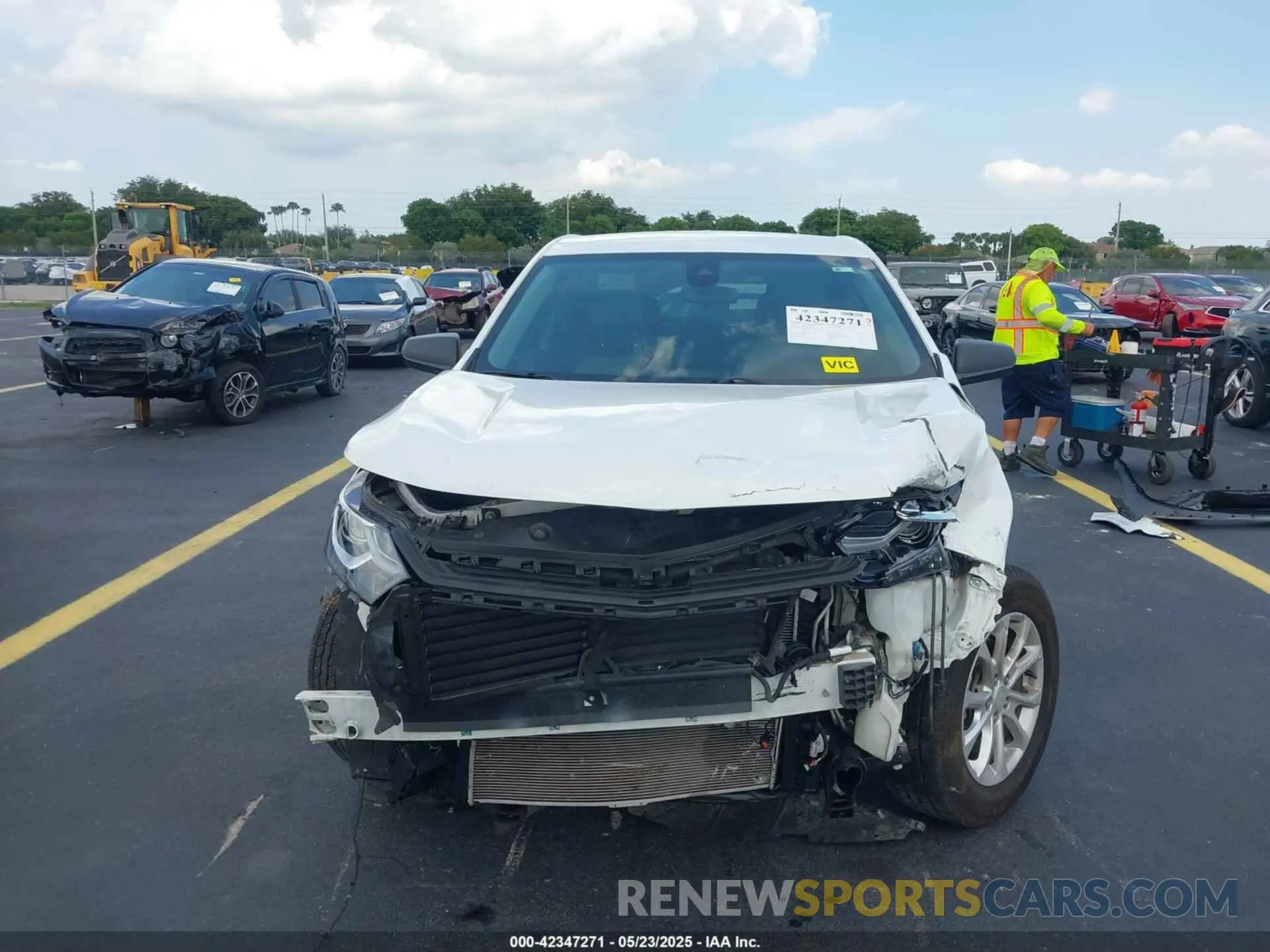 13 Photograph of a damaged car 3GNAXSEV2LS712840 CHEVROLET EQUINOX 2020