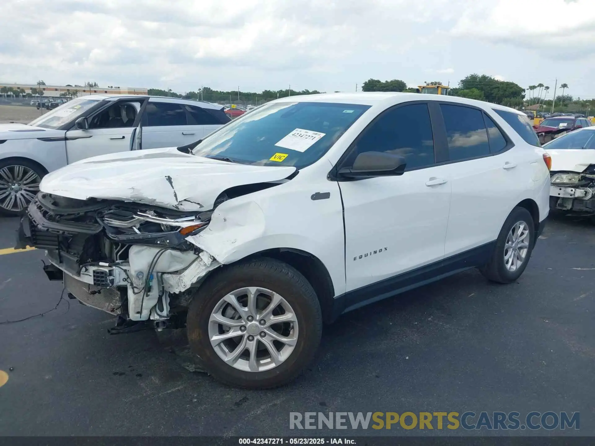 2 Photograph of a damaged car 3GNAXSEV2LS712840 CHEVROLET EQUINOX 2020