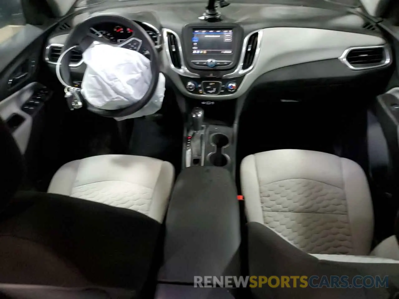 8 Photograph of a damaged car 3GNAXSEV3LS548773 CHEVROLET EQUINOX 2020