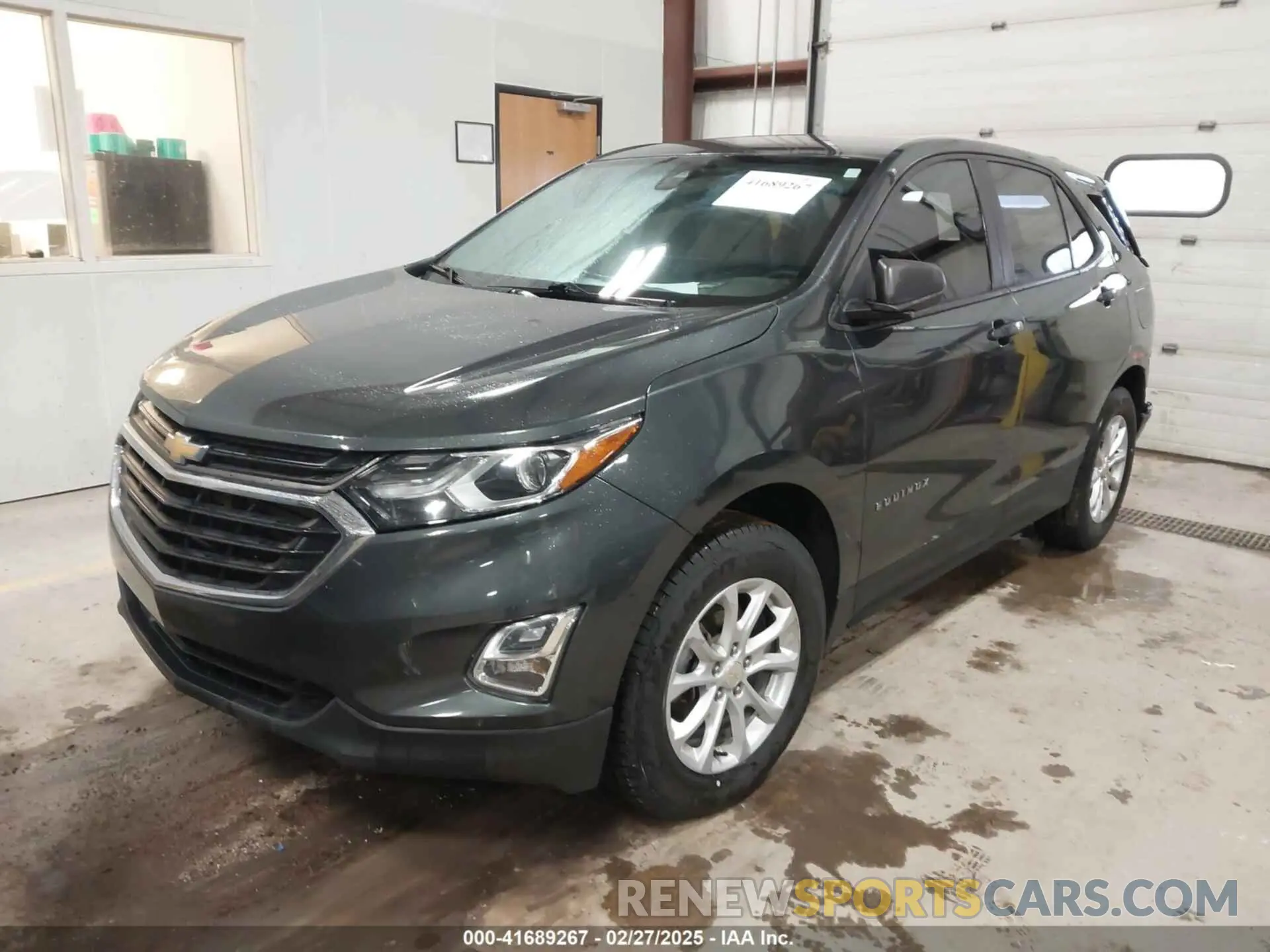 2 Photograph of a damaged car 3GNAXSEV4LS585766 CHEVROLET EQUINOX 2020