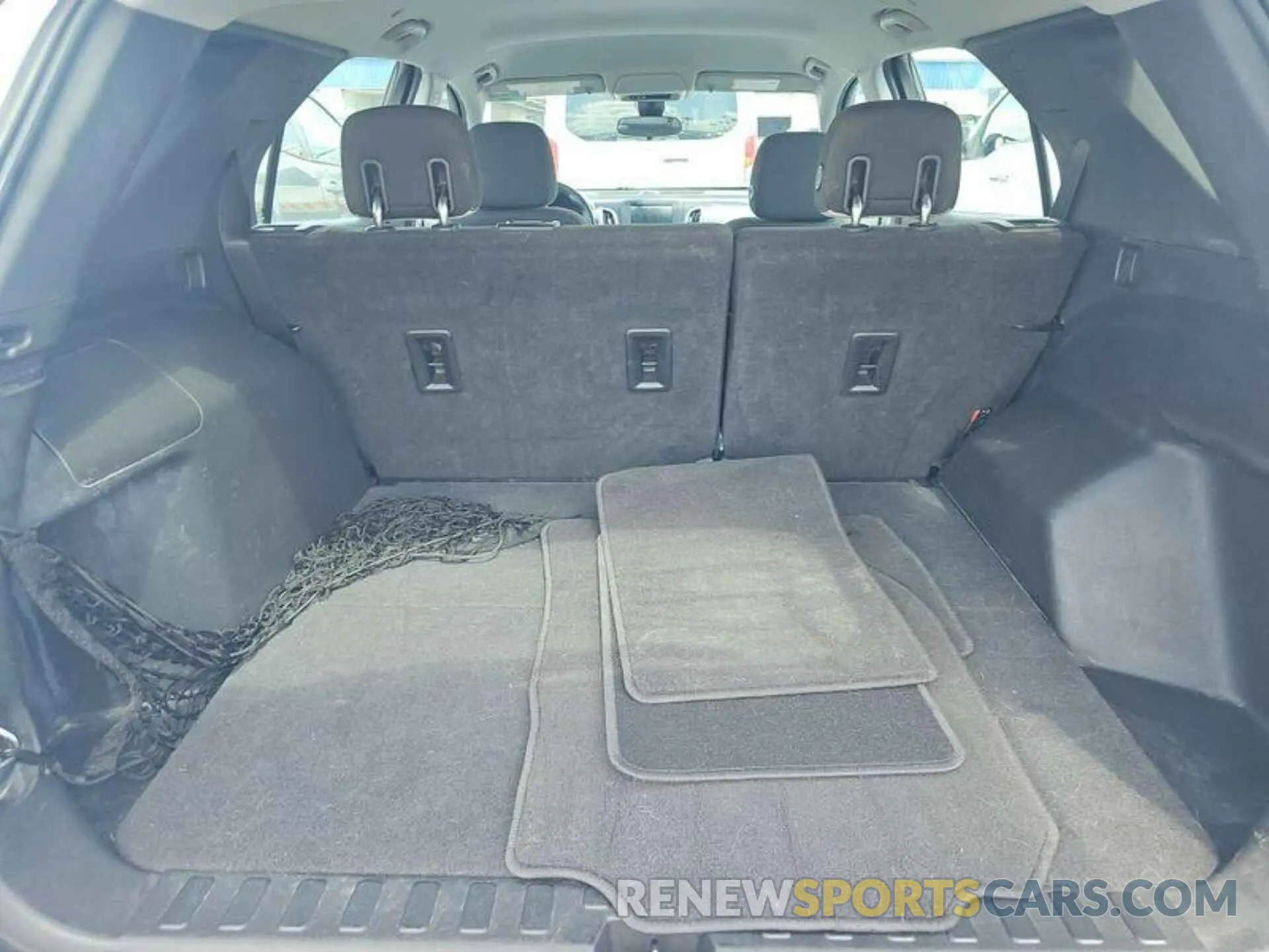 12 Photograph of a damaged car 3GNAXSEV4LS633587 CHEVROLET EQUINOX 2020