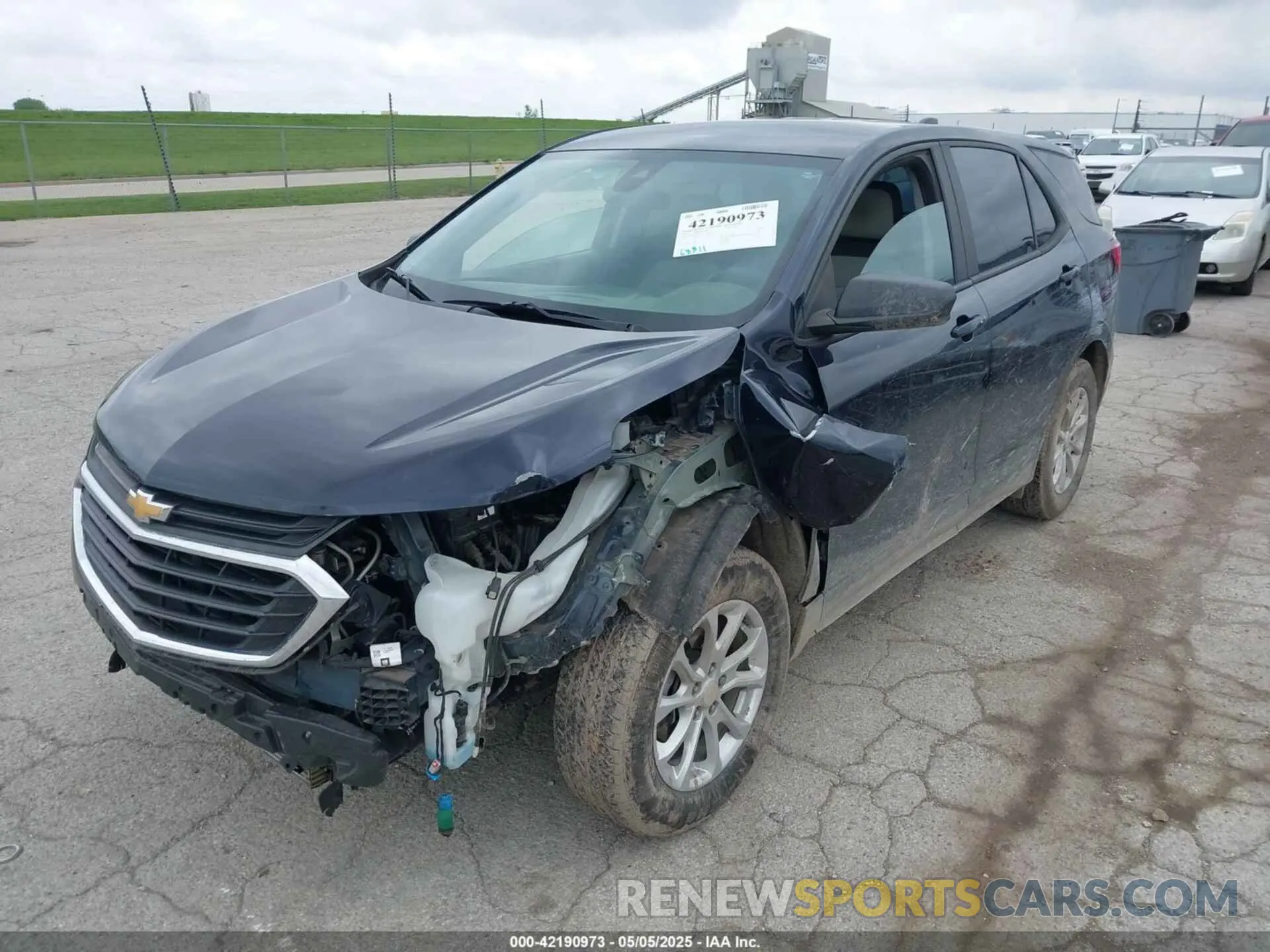 2 Photograph of a damaged car 3GNAXSEV4LS639308 CHEVROLET EQUINOX 2020