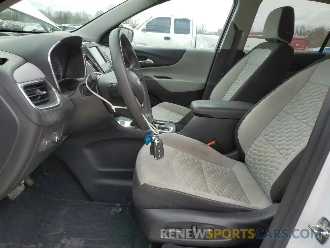 7 Photograph of a damaged car 3GNAXSEV7LS700182 CHEVROLET EQUINOX 2020