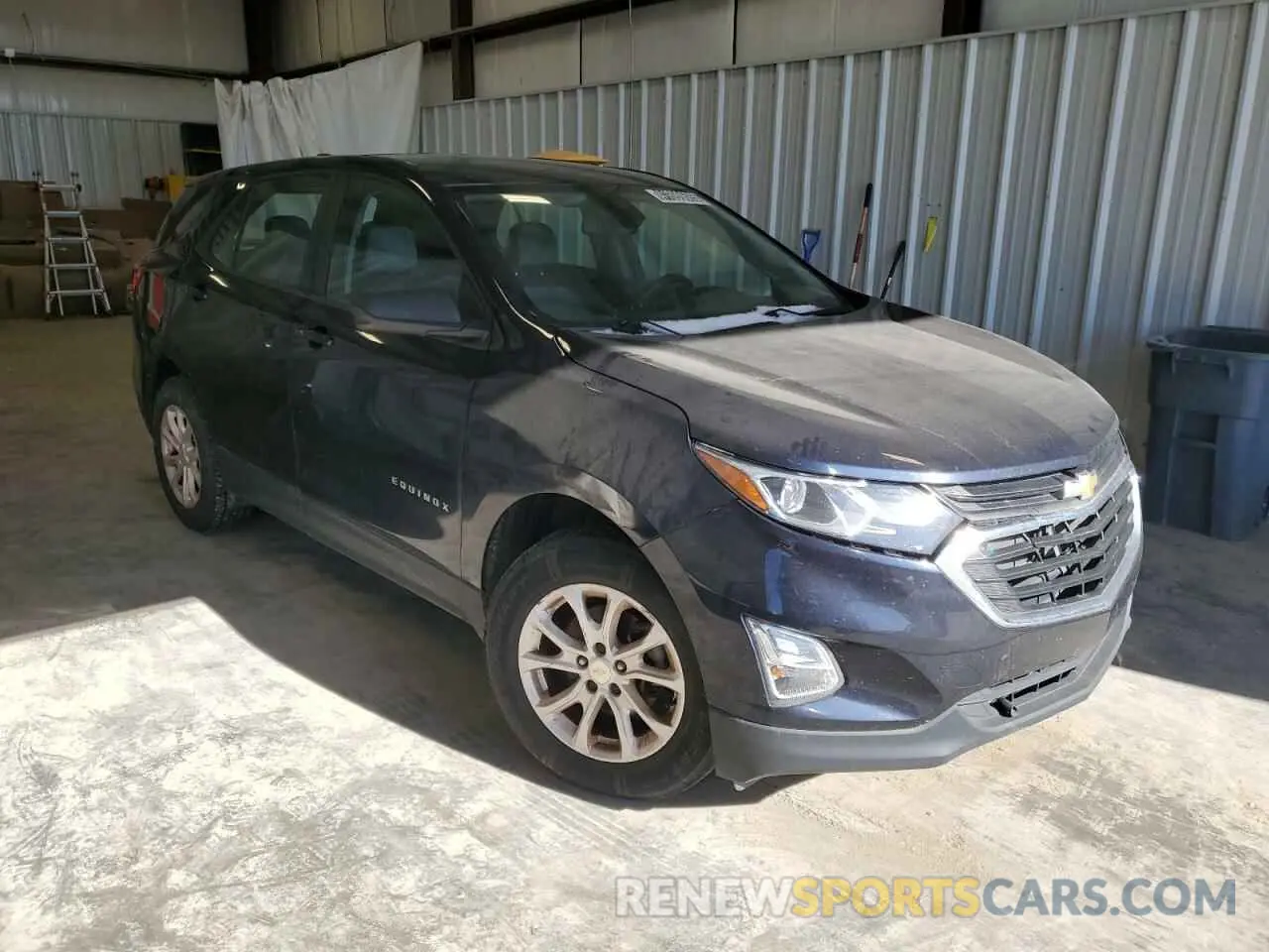 4 Photograph of a damaged car 3GNAXSEV8LS668908 CHEVROLET EQUINOX 2020