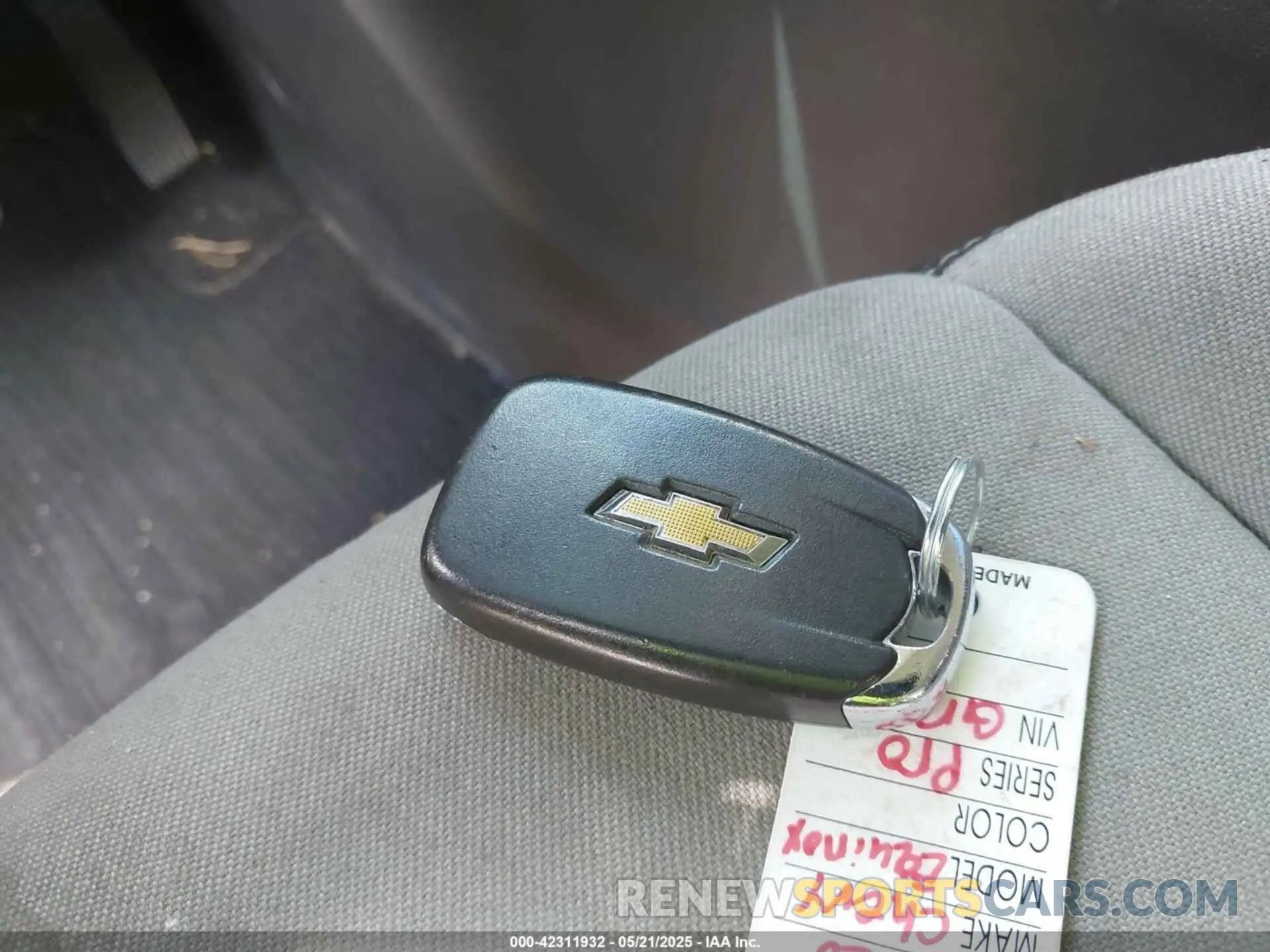 11 Photograph of a damaged car 3GNAXSEV8LS709523 CHEVROLET EQUINOX 2020