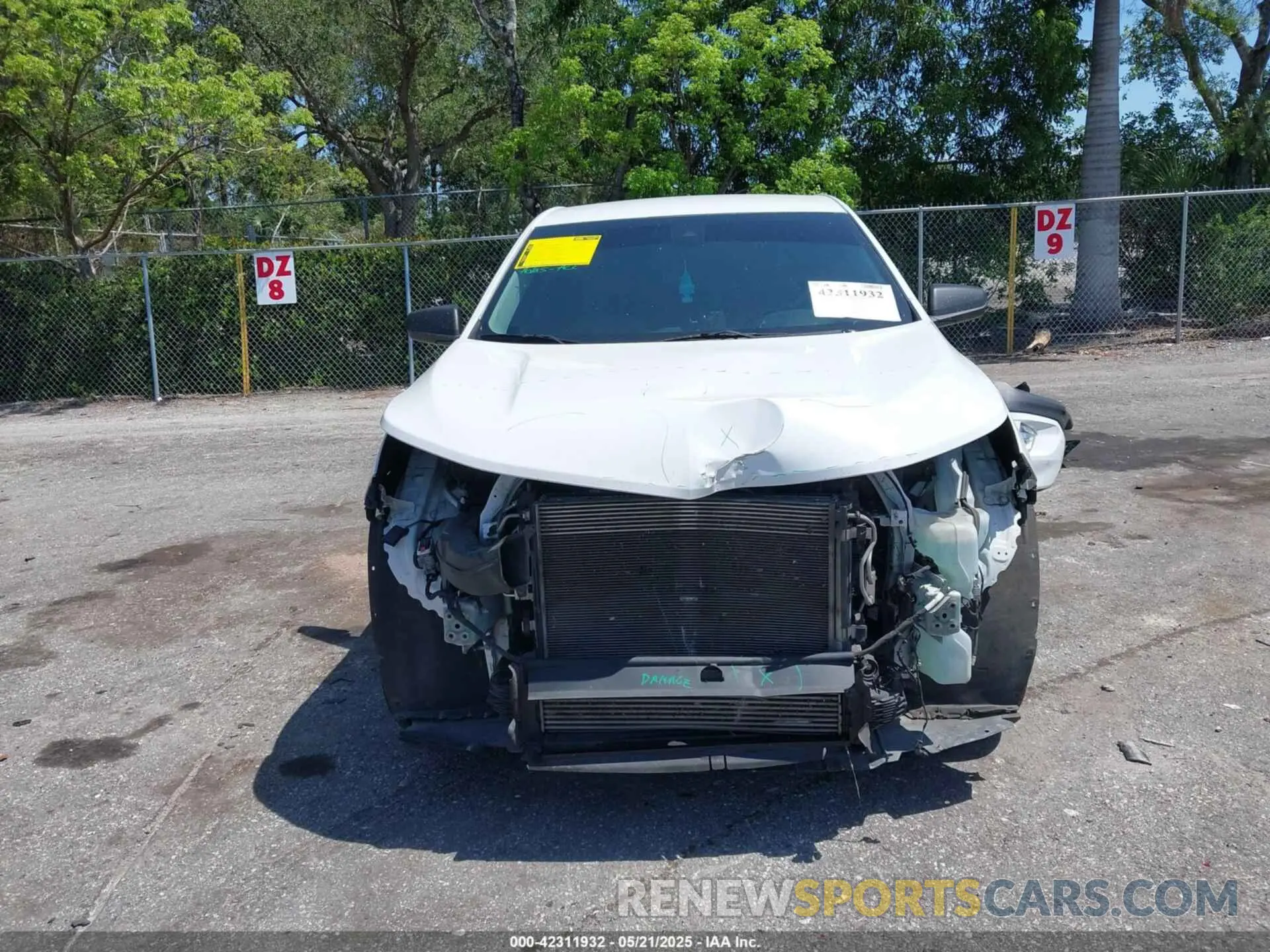 6 Photograph of a damaged car 3GNAXSEV8LS709523 CHEVROLET EQUINOX 2020