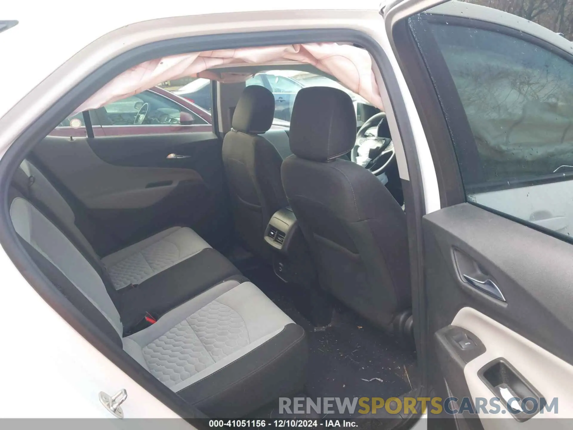 8 Photograph of a damaged car 3GNAXSEV9LS559566 CHEVROLET EQUINOX 2020