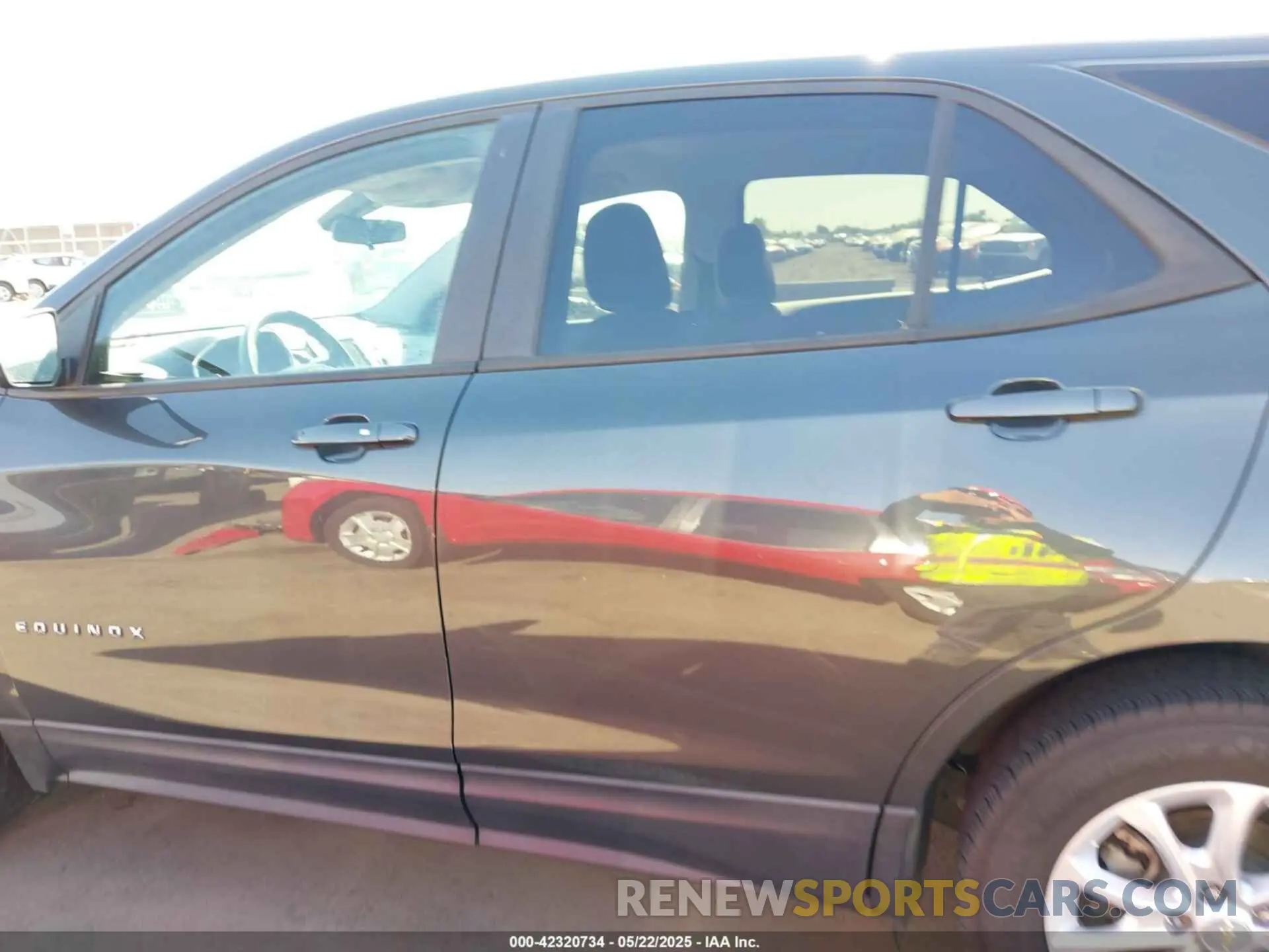 14 Photograph of a damaged car 3GNAXSEV9LS563651 CHEVROLET EQUINOX 2020