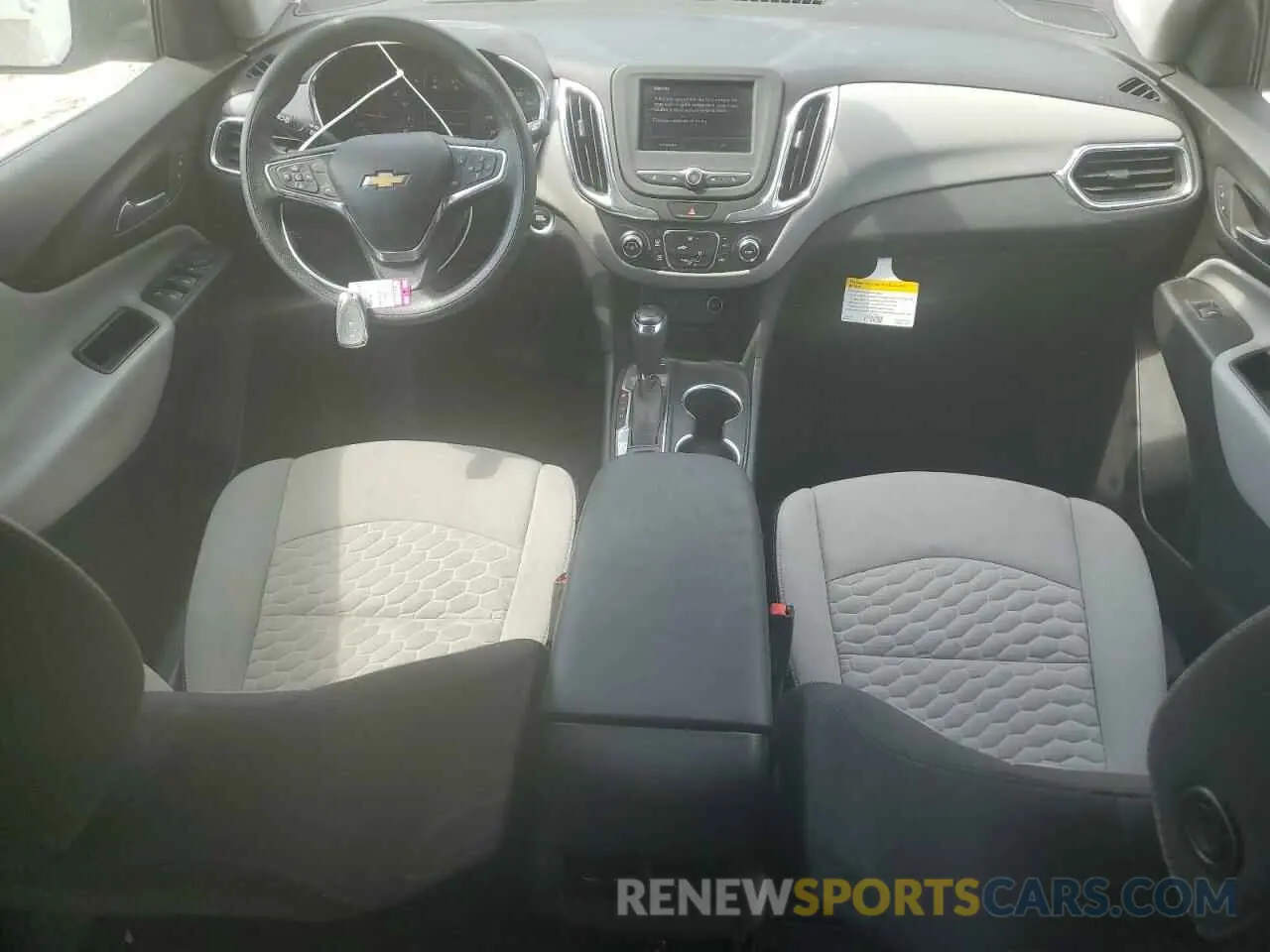 8 Photograph of a damaged car 3GNAXSEV9LS649123 CHEVROLET EQUINOX 2020