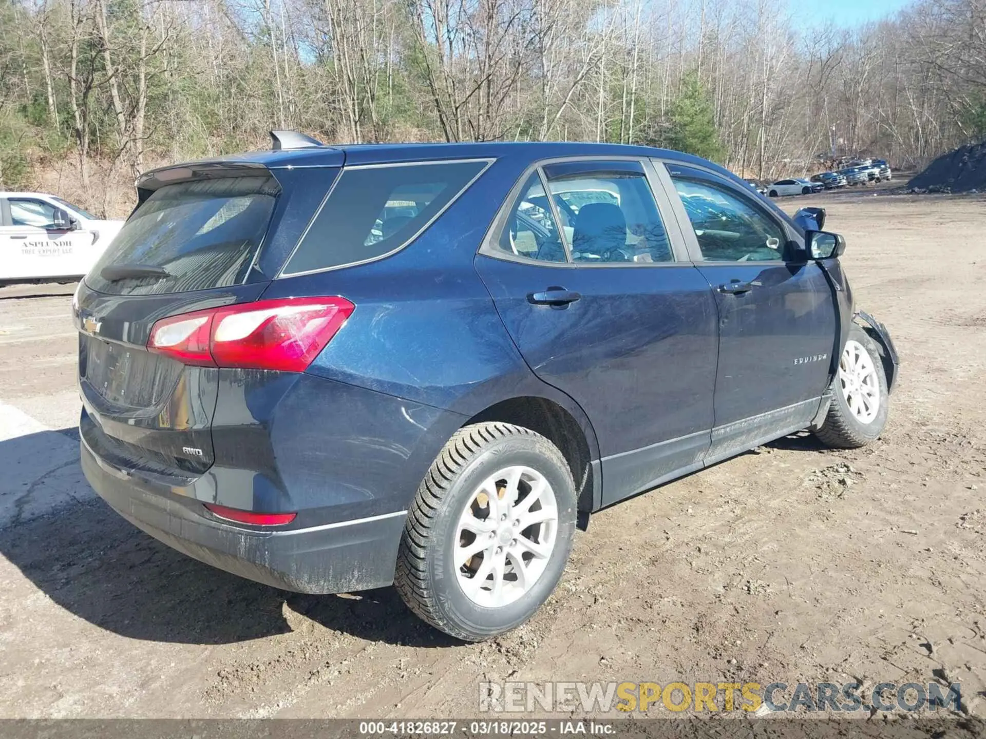 4 Photograph of a damaged car 3GNAXSEV9LS659179 CHEVROLET EQUINOX 2020