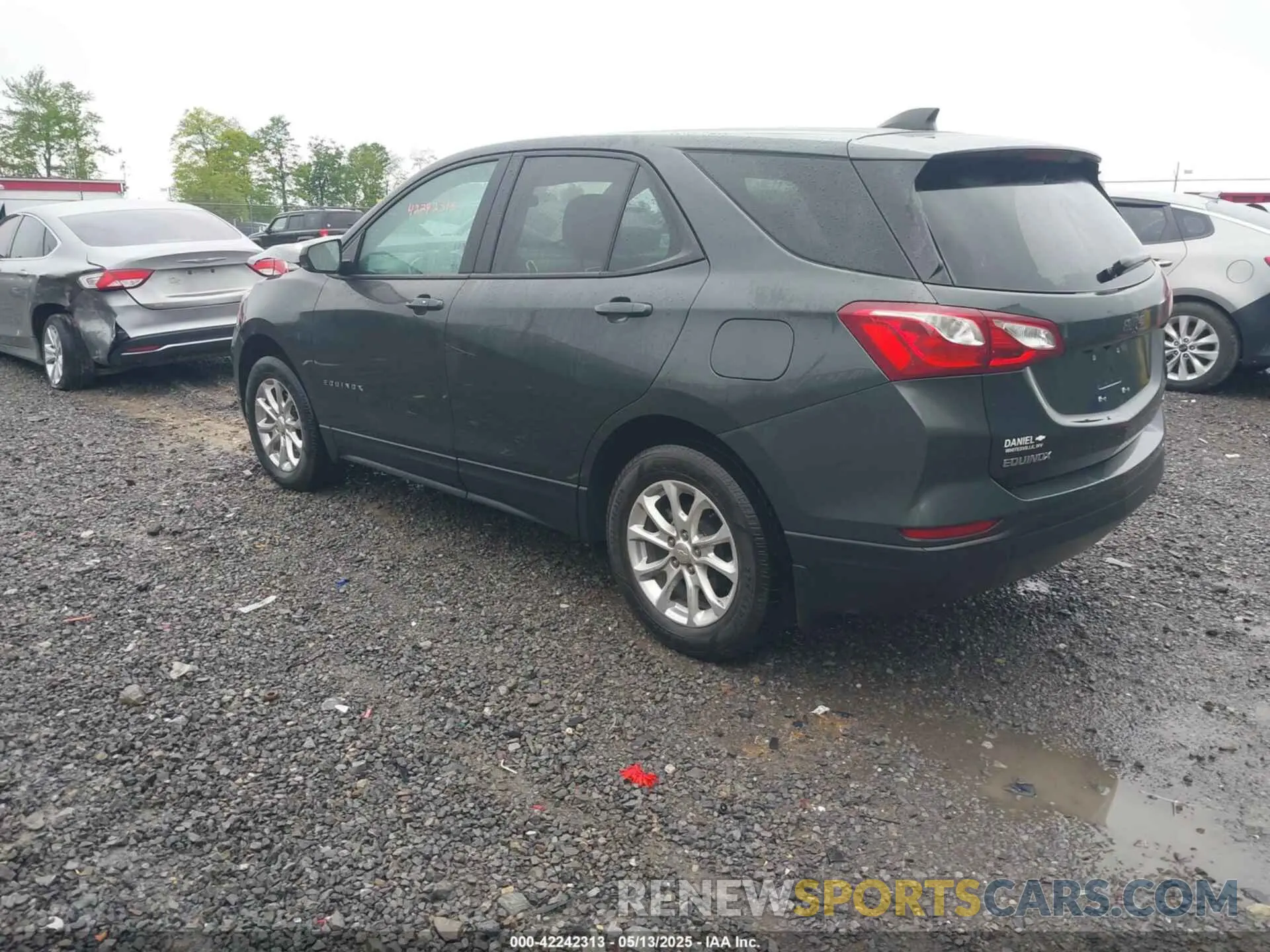 3 Photograph of a damaged car 3GNAXSEV9LS660980 CHEVROLET EQUINOX 2020