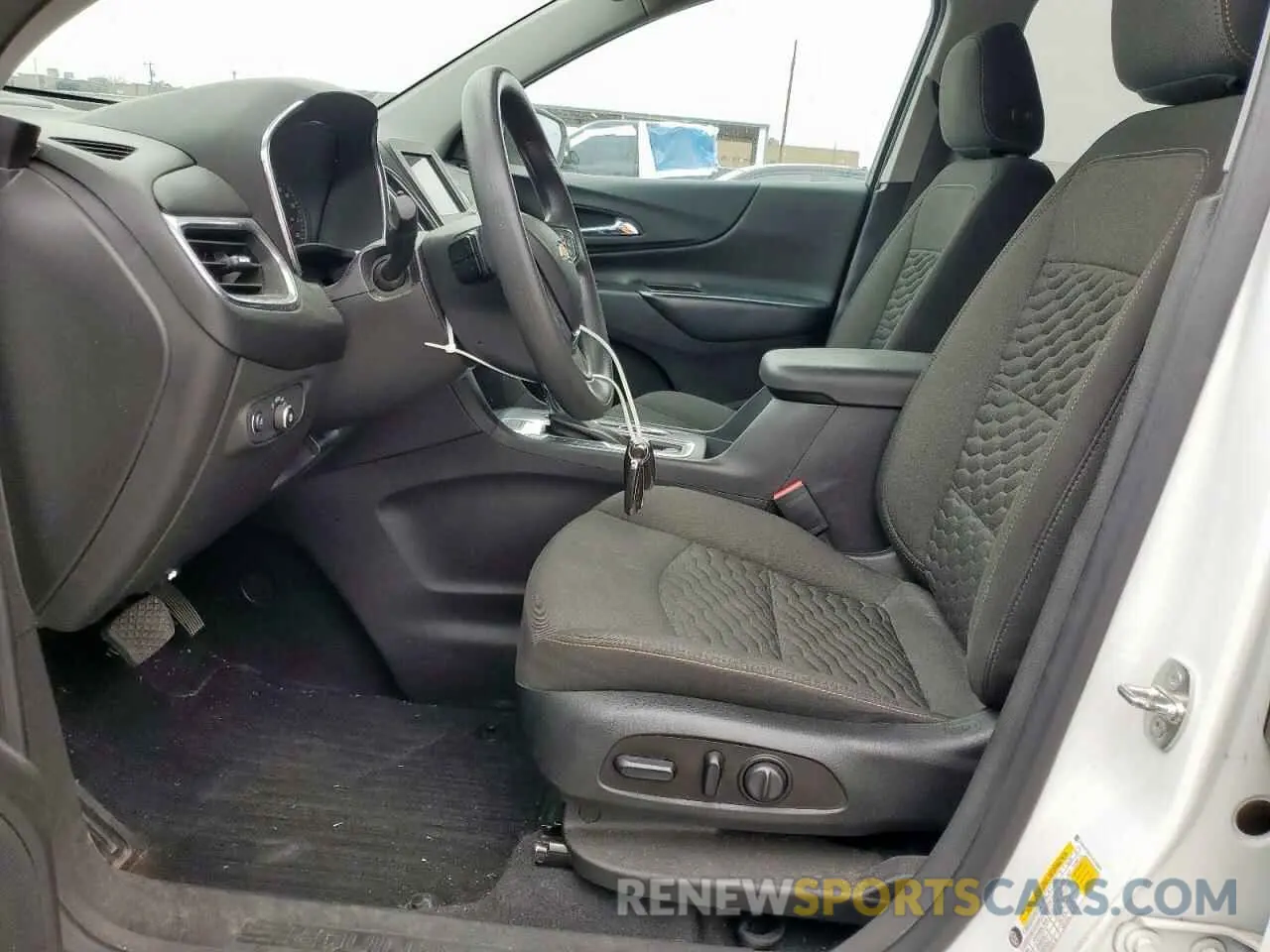 7 Photograph of a damaged car 3GNAXTEV3LS729958 CHEVROLET EQUINOX 2020