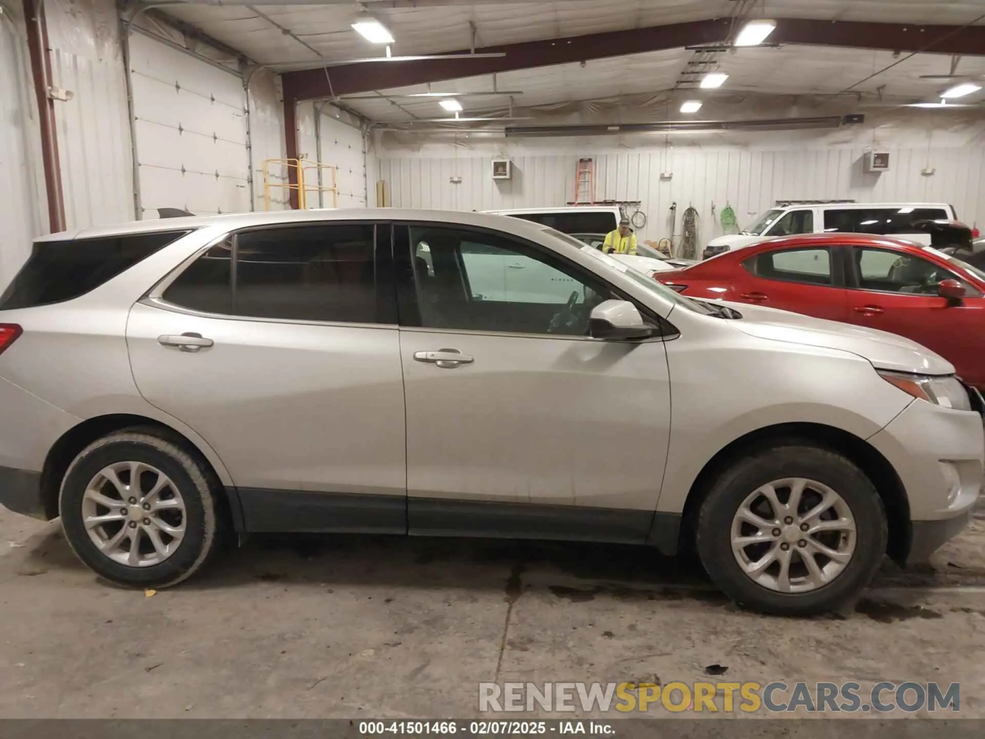 13 Photograph of a damaged car 3GNAXTEV6LS583166 CHEVROLET EQUINOX 2020
