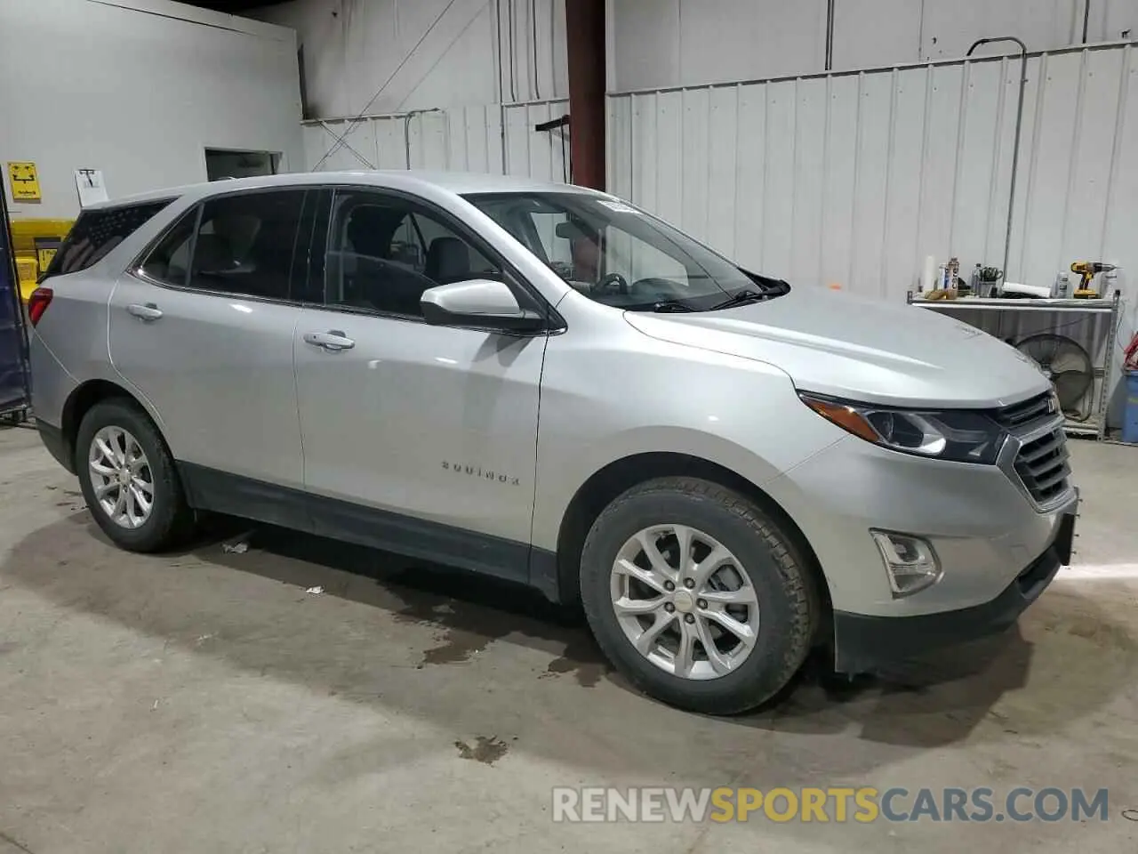 4 Photograph of a damaged car 3GNAXTEV7LS721362 CHEVROLET EQUINOX 2020