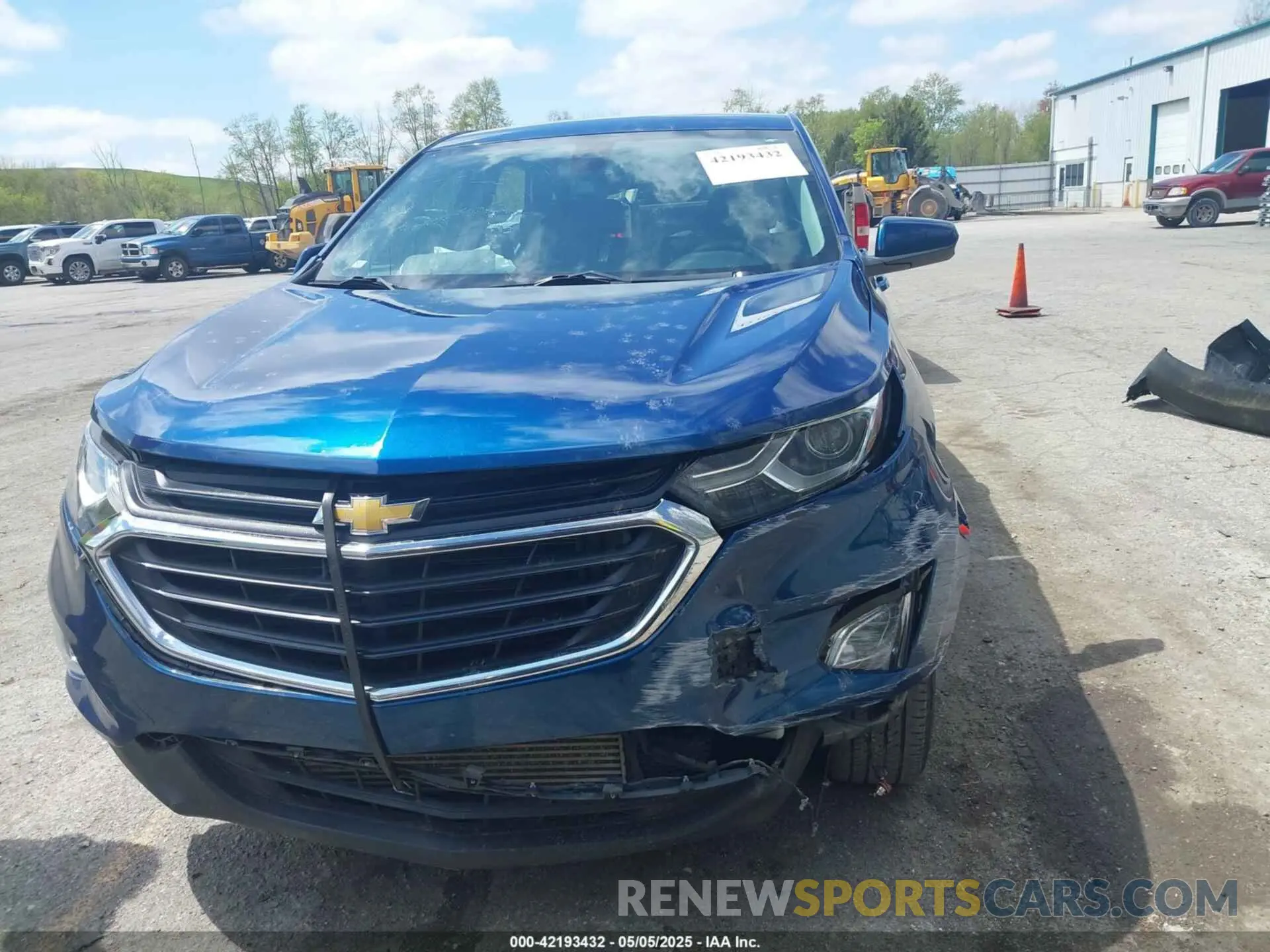 12 Photograph of a damaged car 3GNAXTEV8LL105289 CHEVROLET EQUINOX 2020
