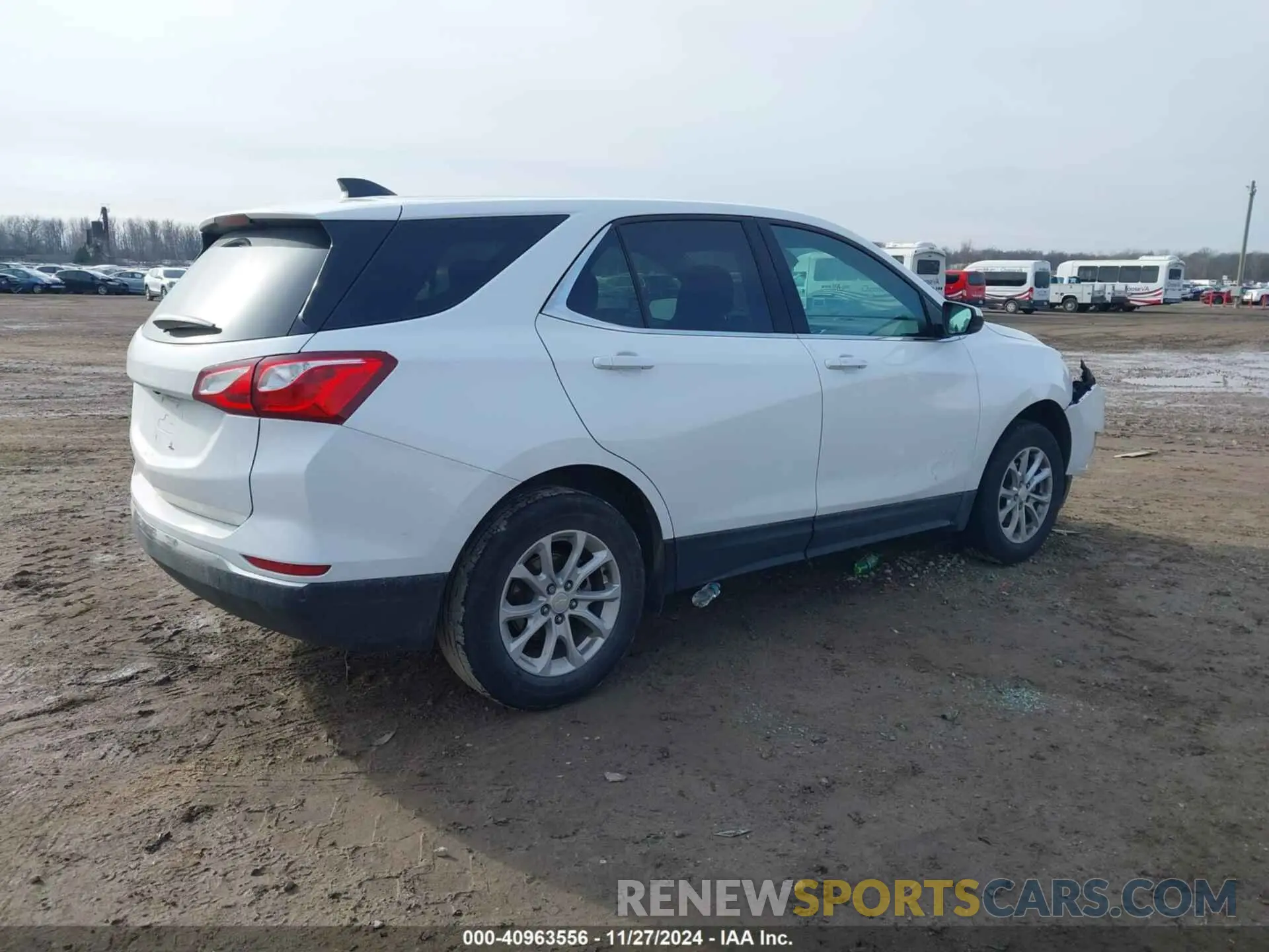 4 Photograph of a damaged car 3GNAXTEV8LS737926 CHEVROLET EQUINOX 2020