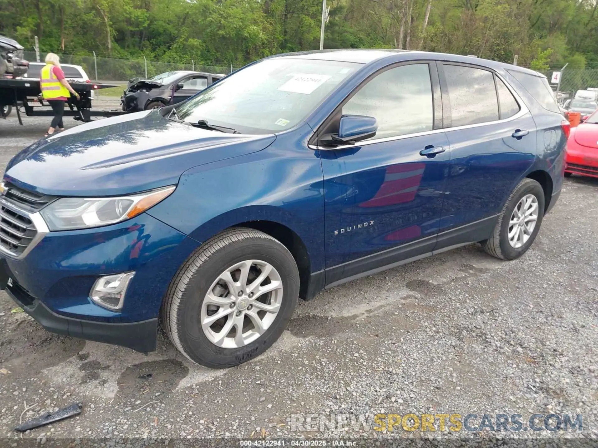 2 Photograph of a damaged car 3GNAXUEV0LL264829 CHEVROLET EQUINOX 2020