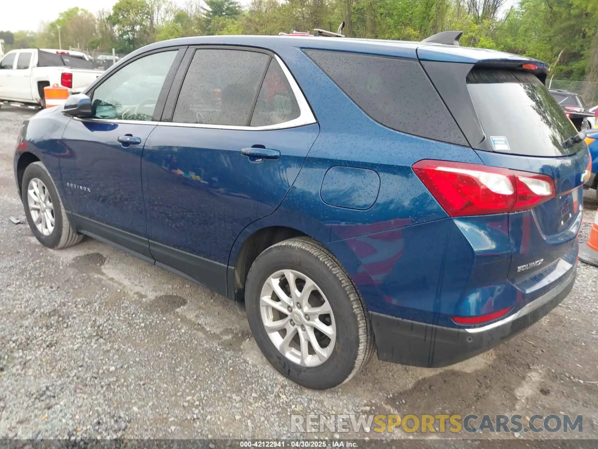 3 Photograph of a damaged car 3GNAXUEV0LL264829 CHEVROLET EQUINOX 2020