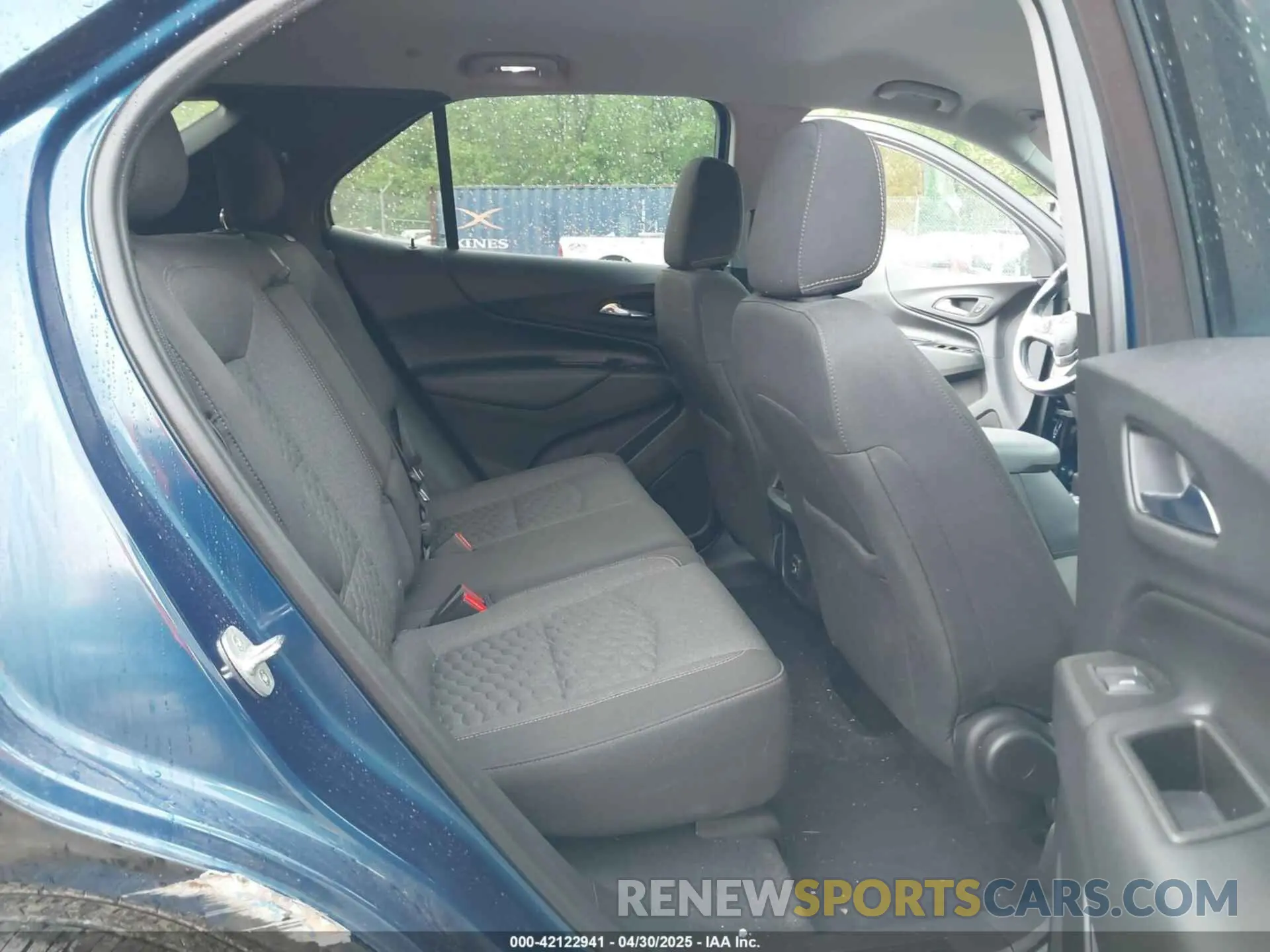 8 Photograph of a damaged car 3GNAXUEV0LL264829 CHEVROLET EQUINOX 2020
