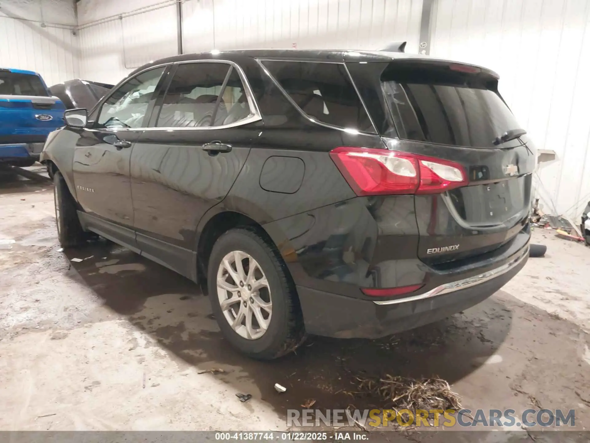 3 Photograph of a damaged car 3GNAXUEV0LL293831 CHEVROLET EQUINOX 2020