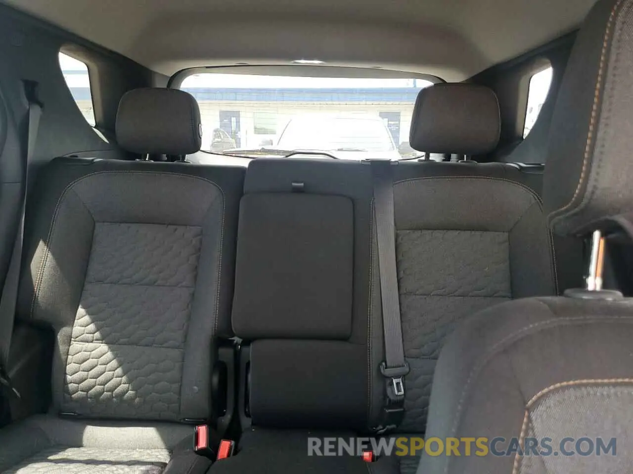 10 Photograph of a damaged car 3GNAXUEV0LS657722 CHEVROLET EQUINOX 2020