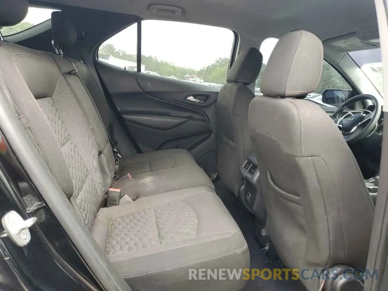10 Photograph of a damaged car 3GNAXUEV1LL129035 CHEVROLET EQUINOX 2020