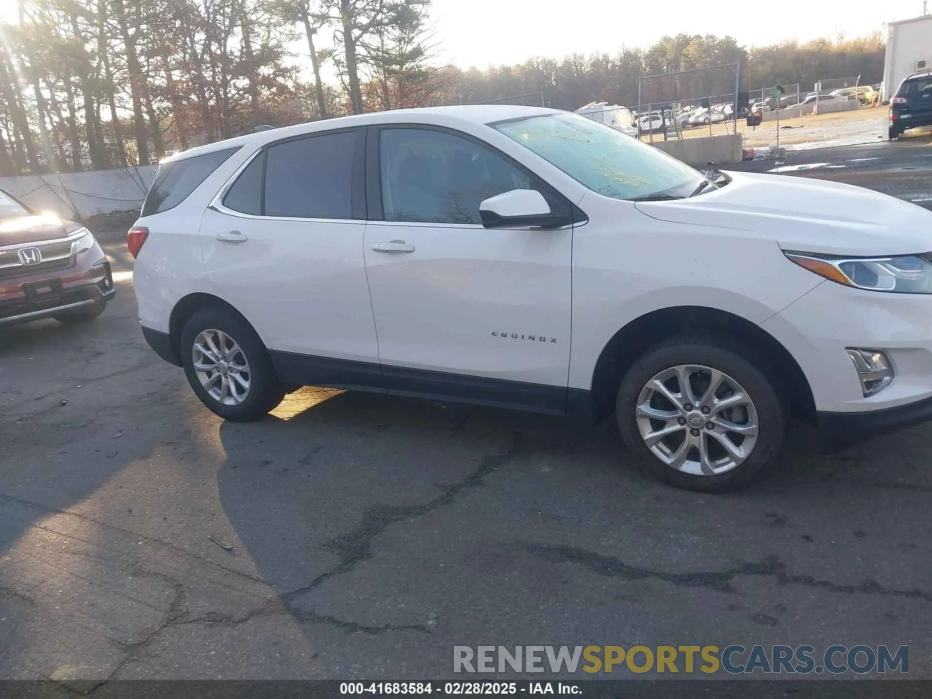13 Photograph of a damaged car 3GNAXUEV1LL190871 CHEVROLET EQUINOX 2020