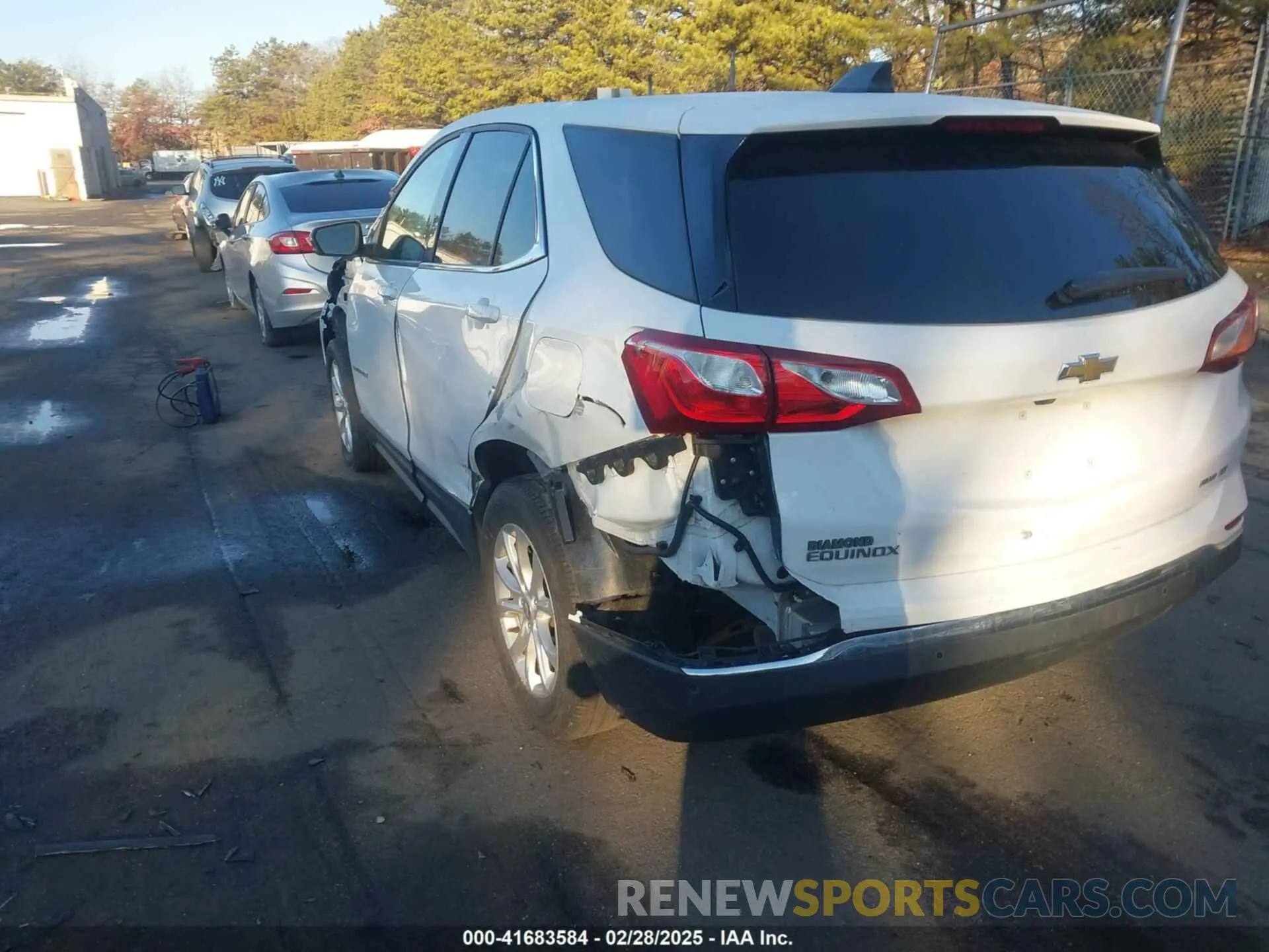 3 Photograph of a damaged car 3GNAXUEV1LL190871 CHEVROLET EQUINOX 2020