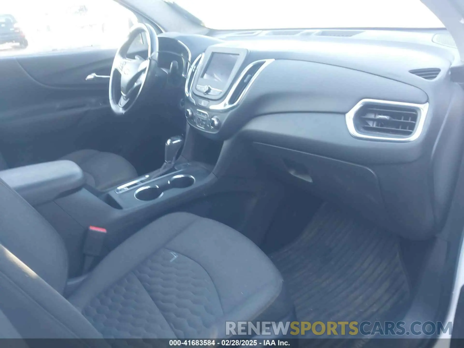 5 Photograph of a damaged car 3GNAXUEV1LL190871 CHEVROLET EQUINOX 2020