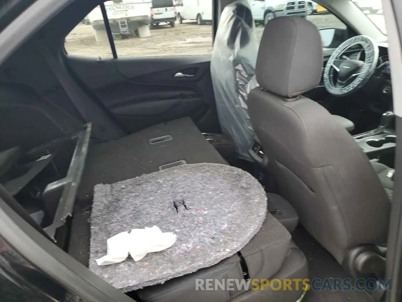 11 Photograph of a damaged car 3GNAXUEV1LL255511 CHEVROLET EQUINOX 2020