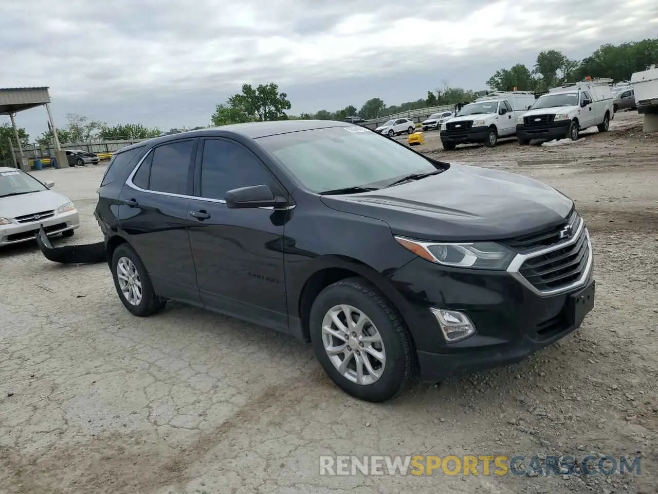 4 Photograph of a damaged car 3GNAXUEV1LL255511 CHEVROLET EQUINOX 2020