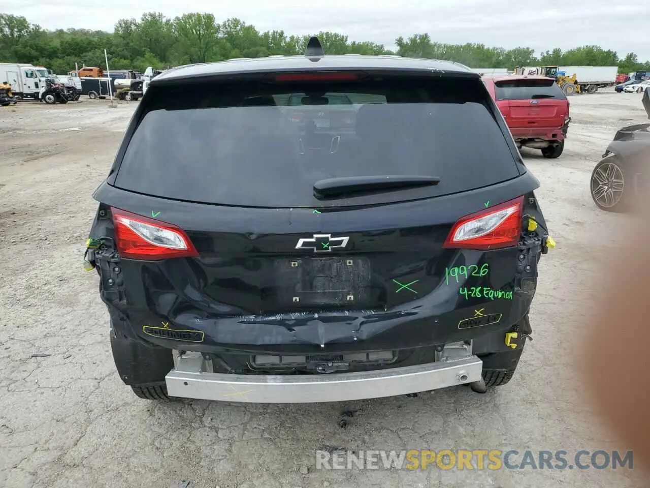 6 Photograph of a damaged car 3GNAXUEV1LL255511 CHEVROLET EQUINOX 2020