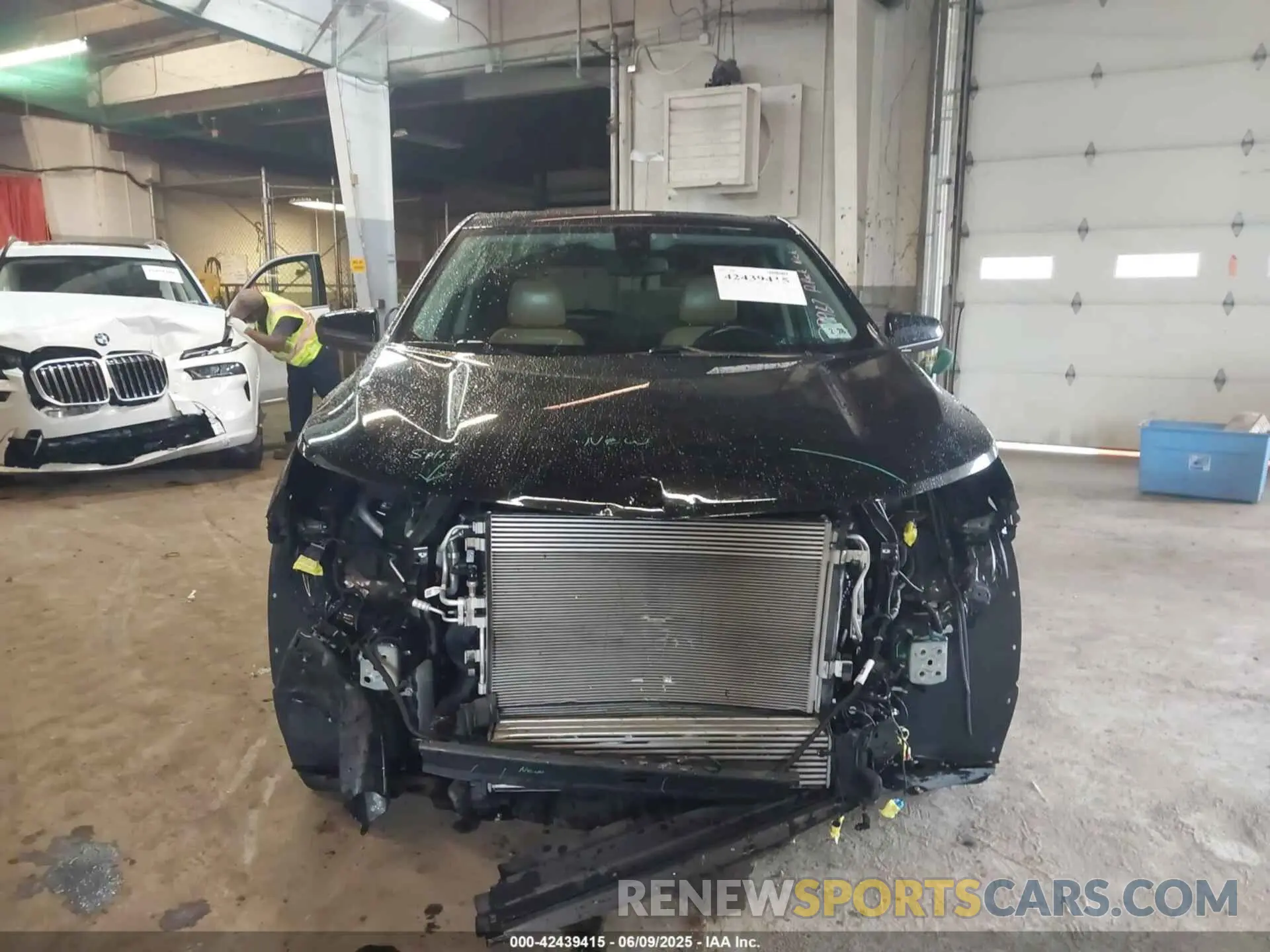 12 Photograph of a damaged car 3GNAXUEV1LL316355 CHEVROLET EQUINOX 2020