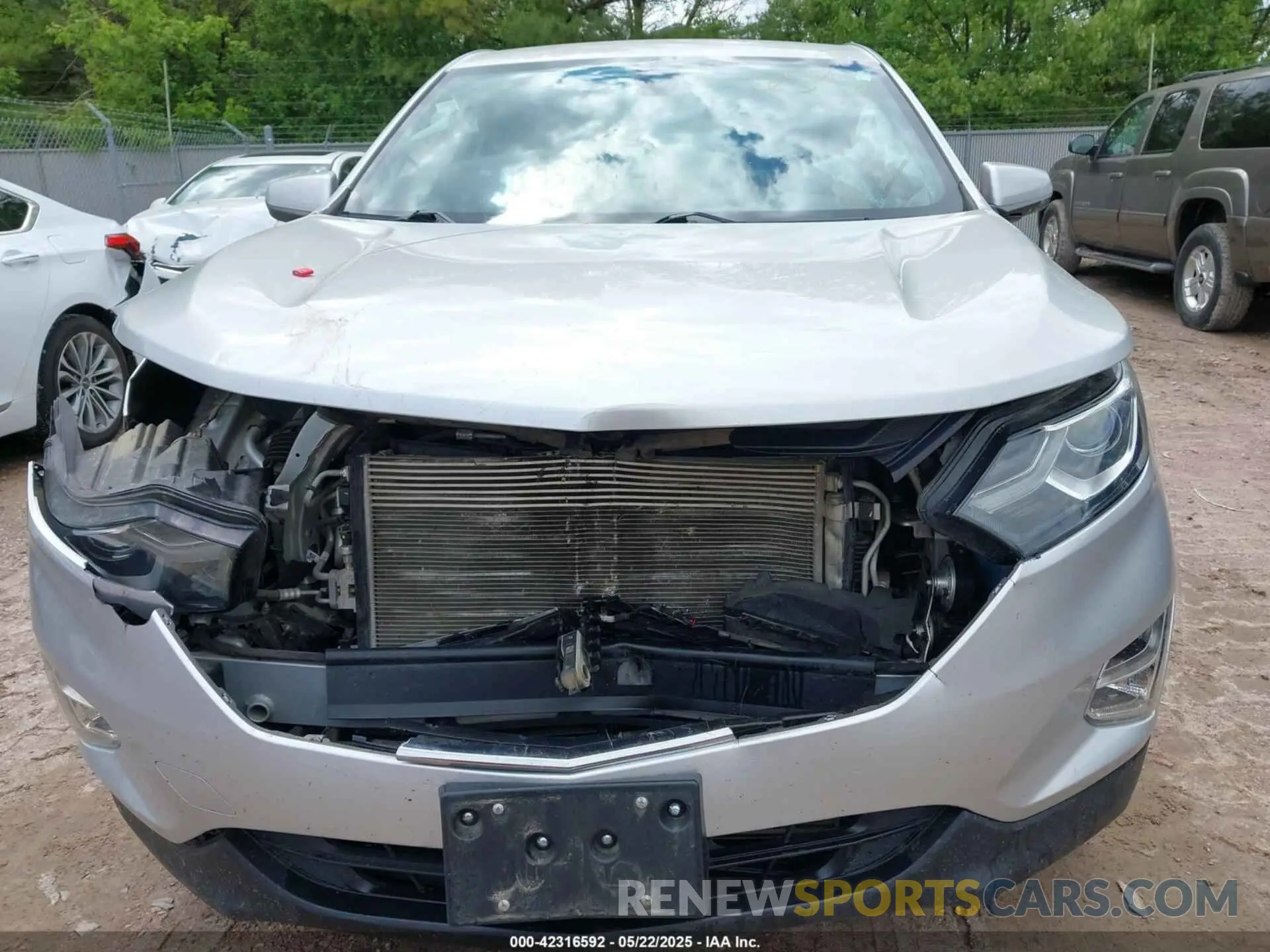 12 Photograph of a damaged car 3GNAXUEV1LS534494 CHEVROLET EQUINOX 2020
