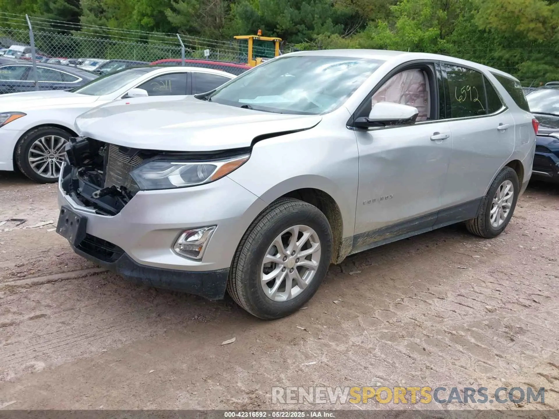 2 Photograph of a damaged car 3GNAXUEV1LS534494 CHEVROLET EQUINOX 2020