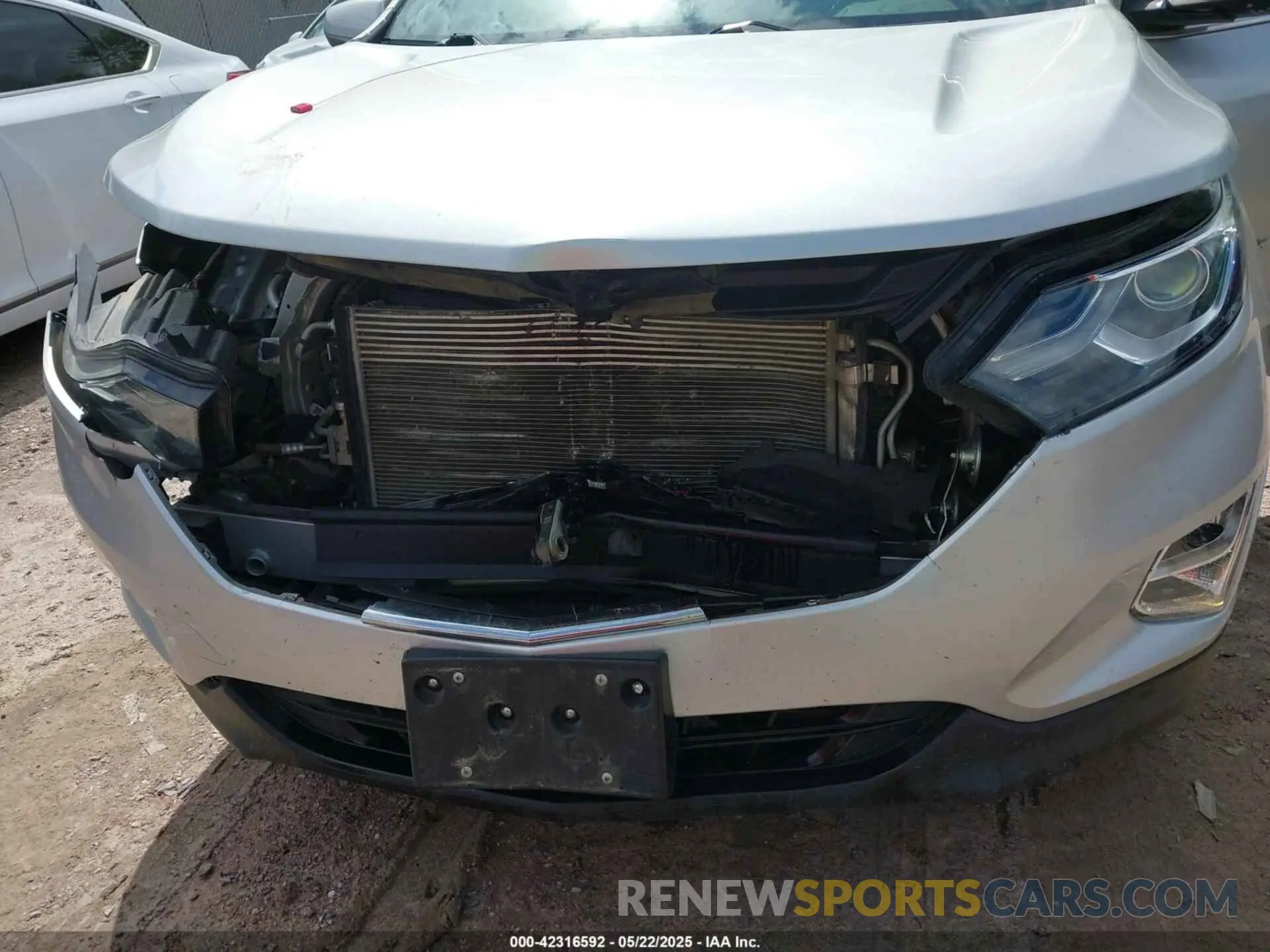 6 Photograph of a damaged car 3GNAXUEV1LS534494 CHEVROLET EQUINOX 2020