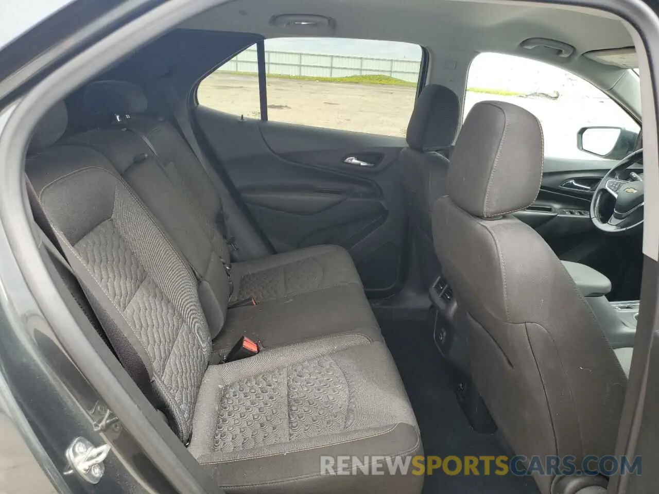 10 Photograph of a damaged car 3GNAXUEV1LS571786 CHEVROLET EQUINOX 2020