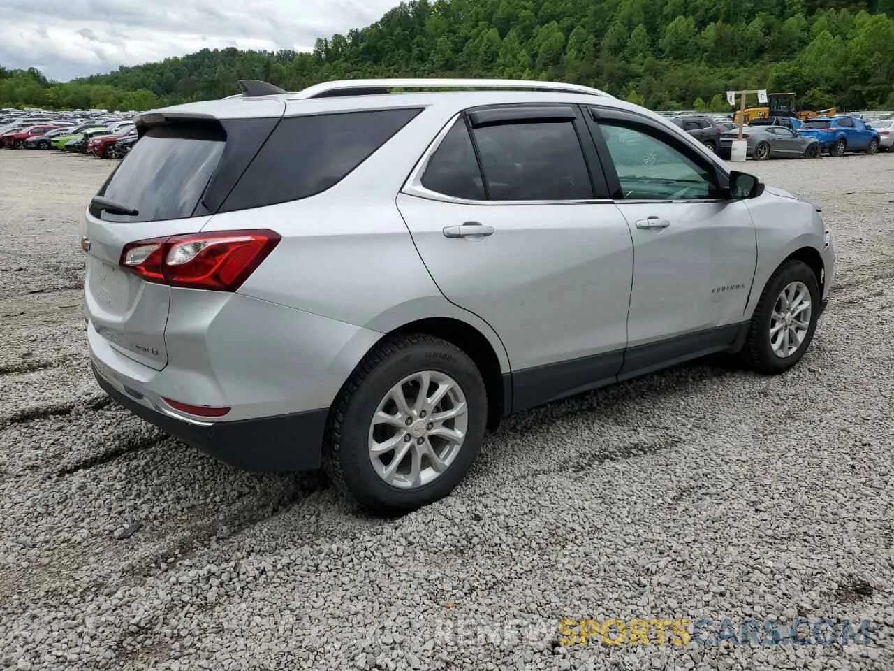 3 Photograph of a damaged car 3GNAXUEV1LS643604 CHEVROLET EQUINOX 2020