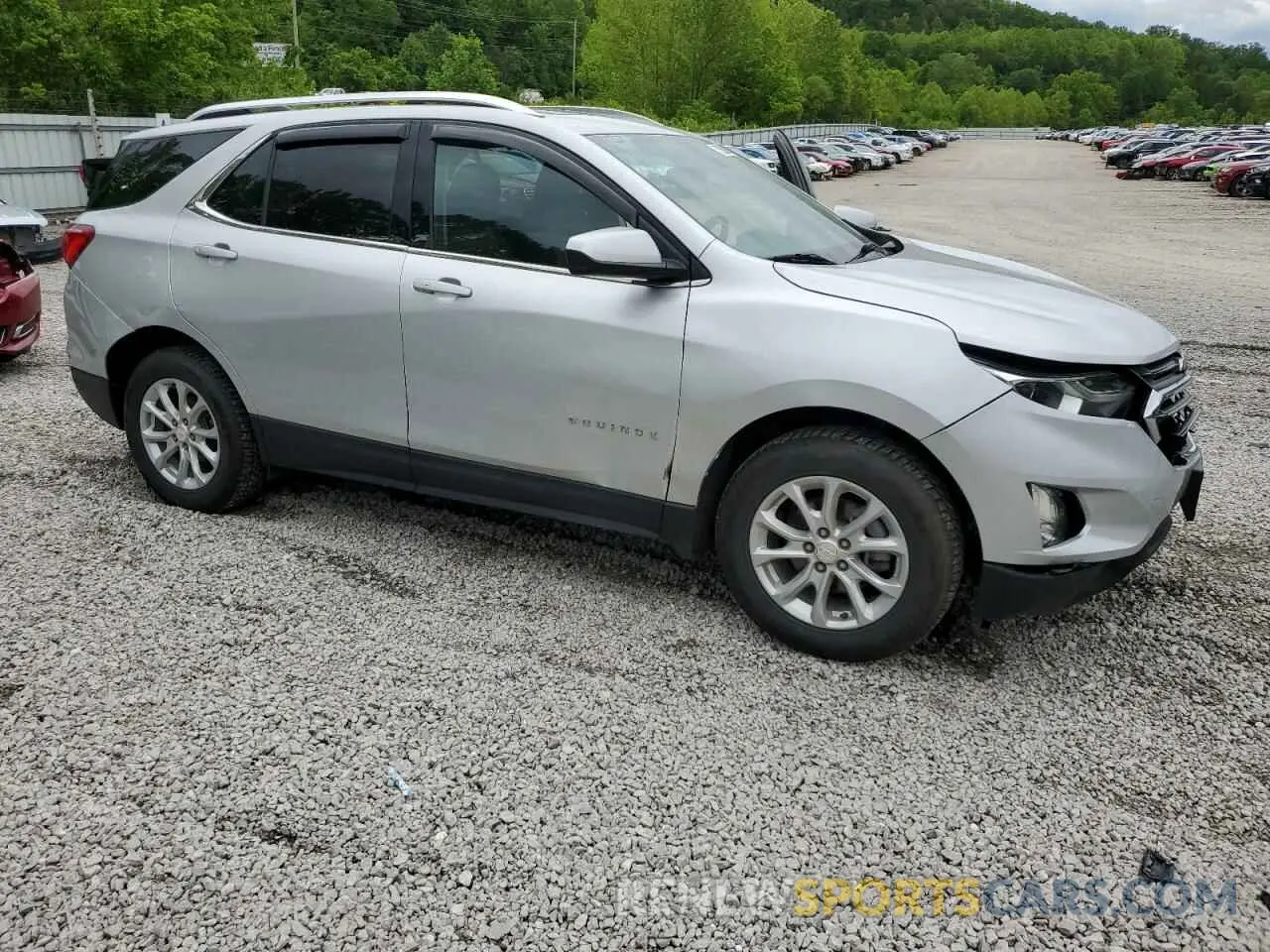 4 Photograph of a damaged car 3GNAXUEV1LS643604 CHEVROLET EQUINOX 2020