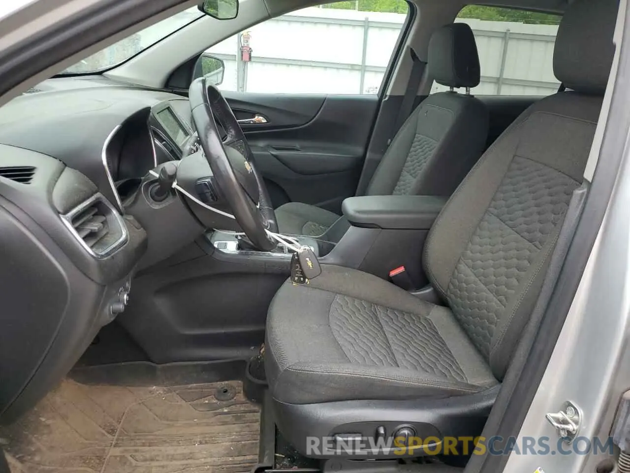 7 Photograph of a damaged car 3GNAXUEV1LS643604 CHEVROLET EQUINOX 2020