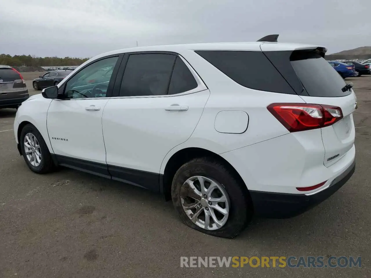 2 Photograph of a damaged car 3GNAXUEV1LS661830 CHEVROLET EQUINOX 2020