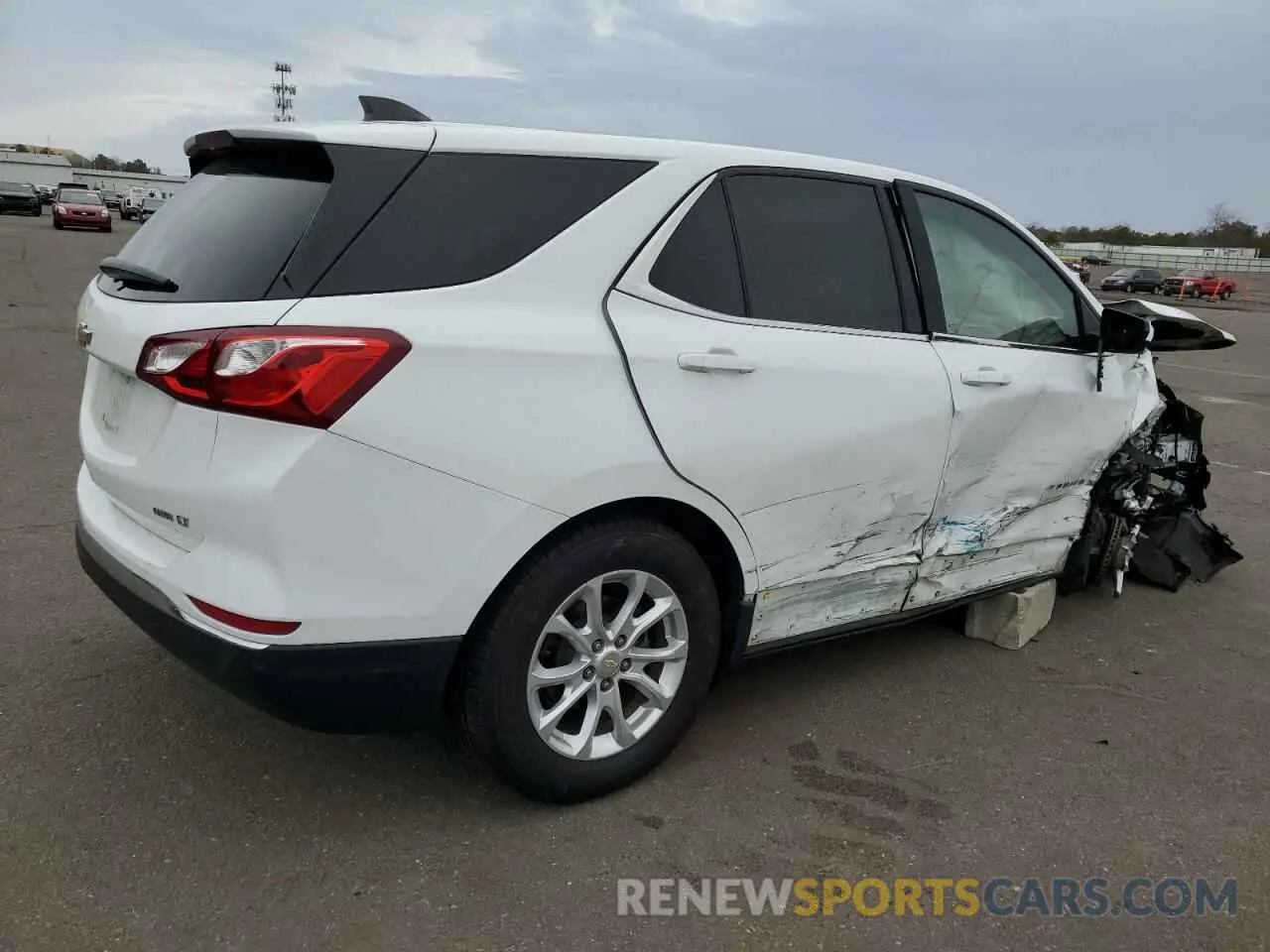 3 Photograph of a damaged car 3GNAXUEV1LS661830 CHEVROLET EQUINOX 2020